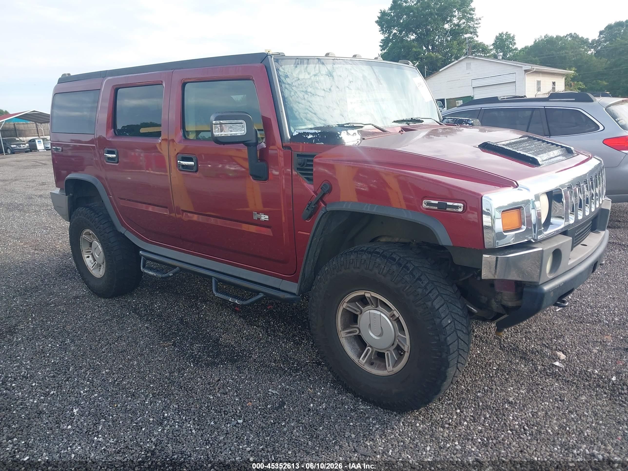 2004 Hummer H2   Burgundy vin: 5GRGN23U04H103550