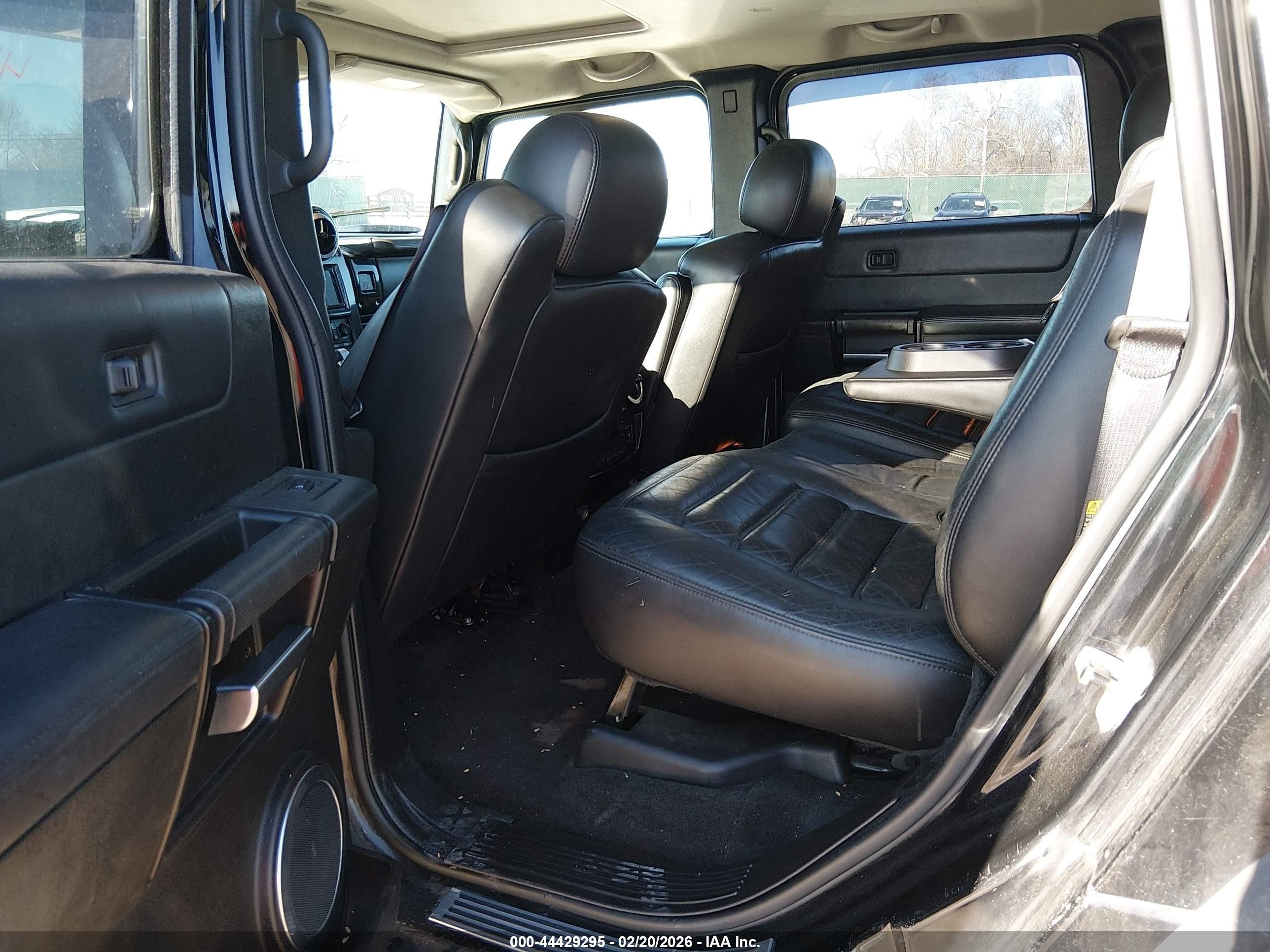 2005 Hummer H2 Suv   Black vin: 5GRGN23U05H125002