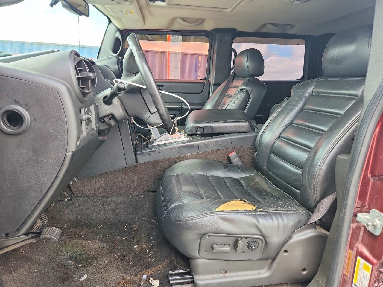2006 Hummer H2 Burgundy vin: 5GRGN23U06H117953
