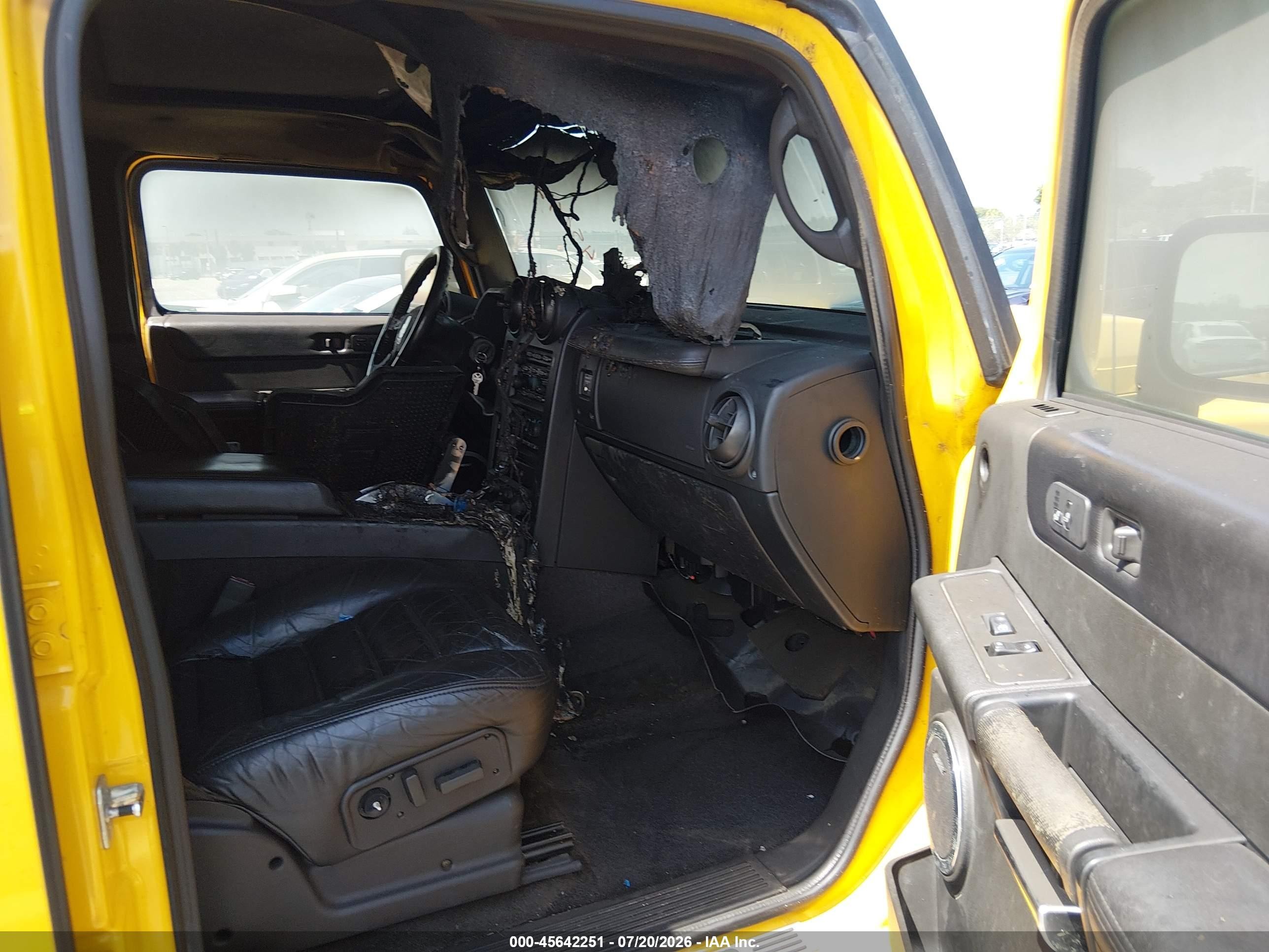 2006 Hummer H2 Suv   Yellow vin: 5GRGN23U06H118620