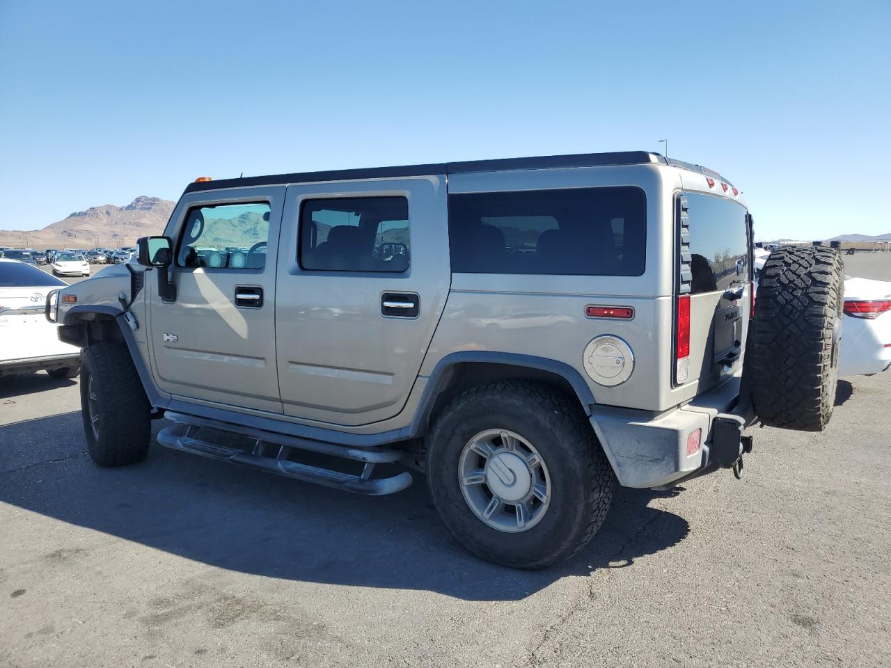 2007 Hummer H2 Tan vin: 5GRGN23U07H111393