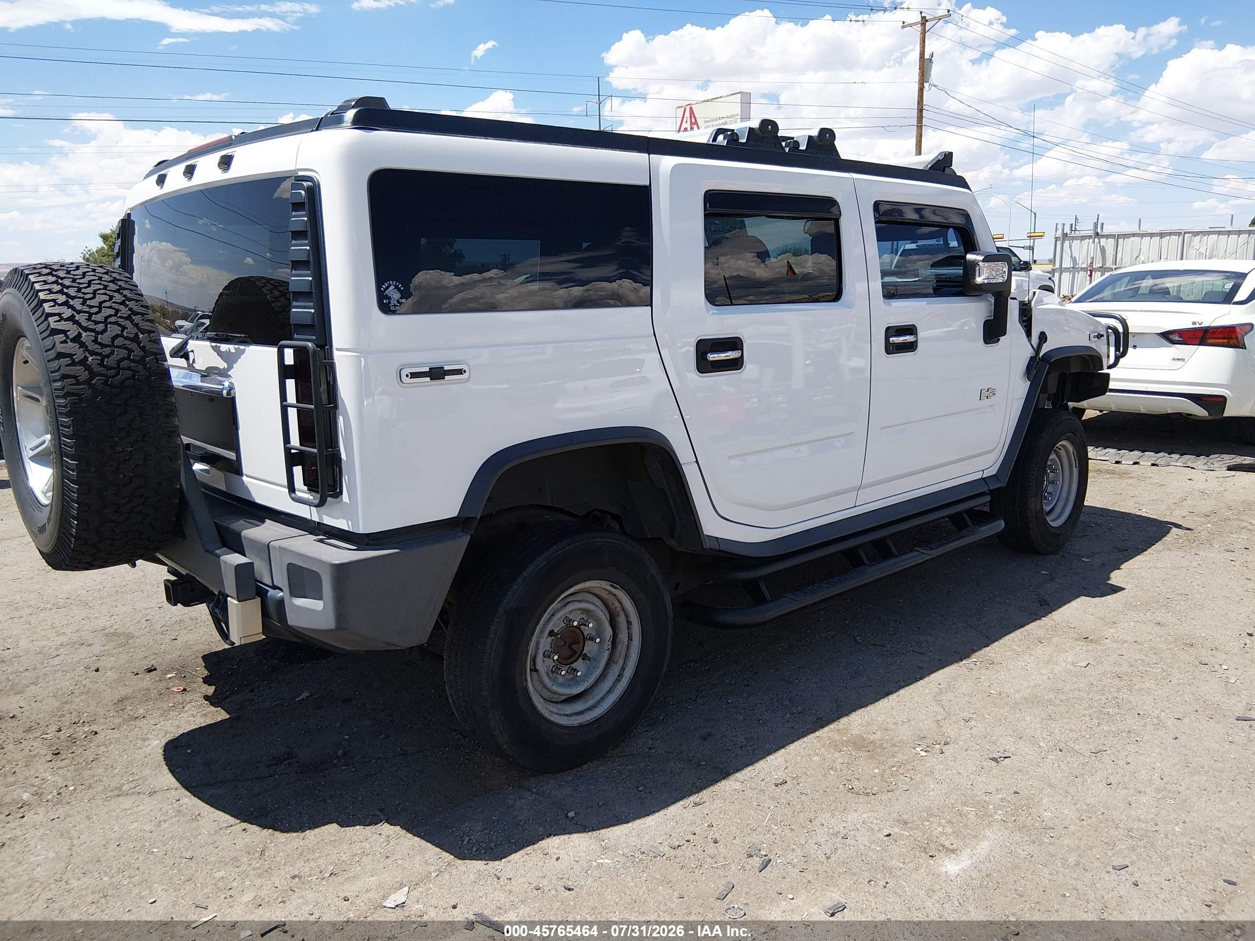2004 Hummer H2   Белый vin: 5GRGN23U14H100706