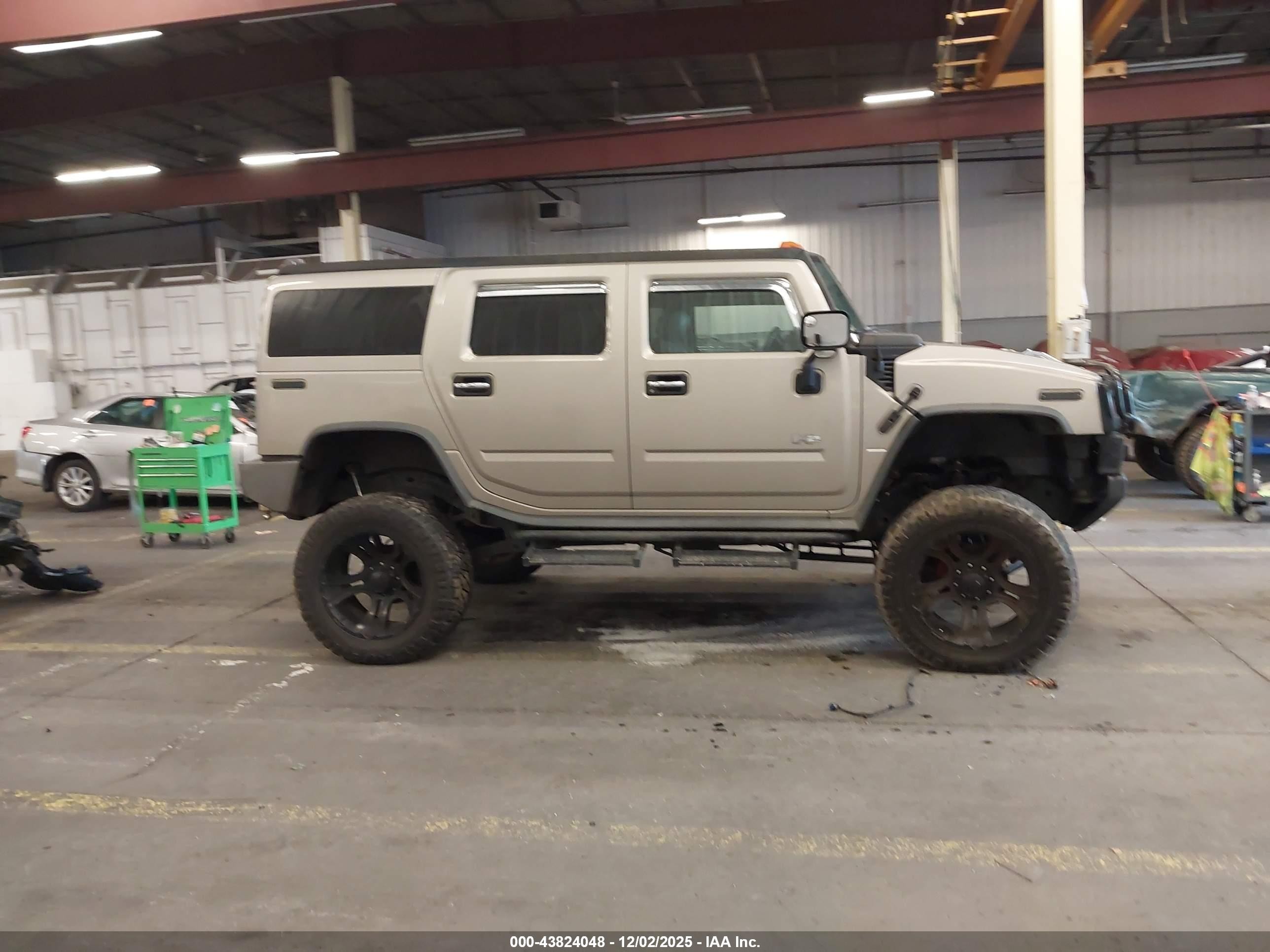 2005 Hummer H2 Suv   Бежевый vin: 5GRGN23U15H102229