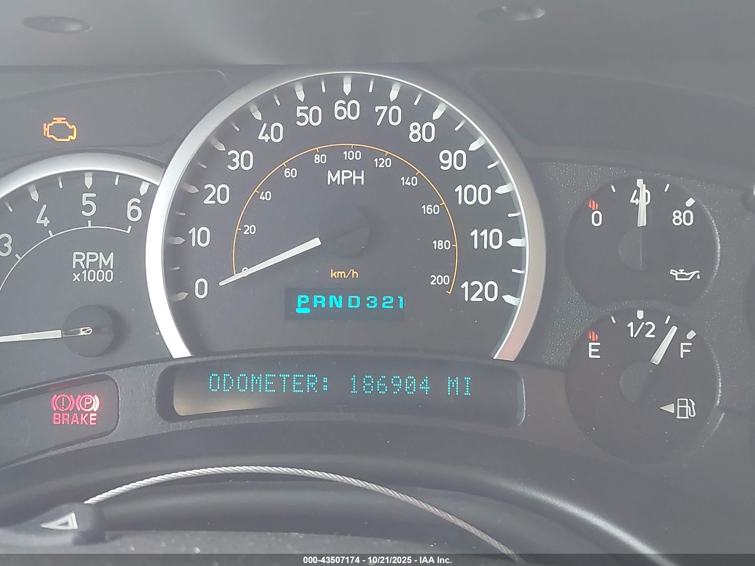 2005 Hummer H2 Suv   Темно-бордовый vin: 5GRGN23U15H130290
