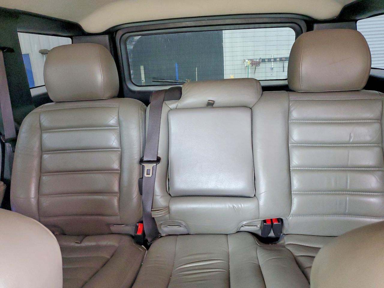 2005 Hummer H2 Black vin: 5GRGN23U25H100375