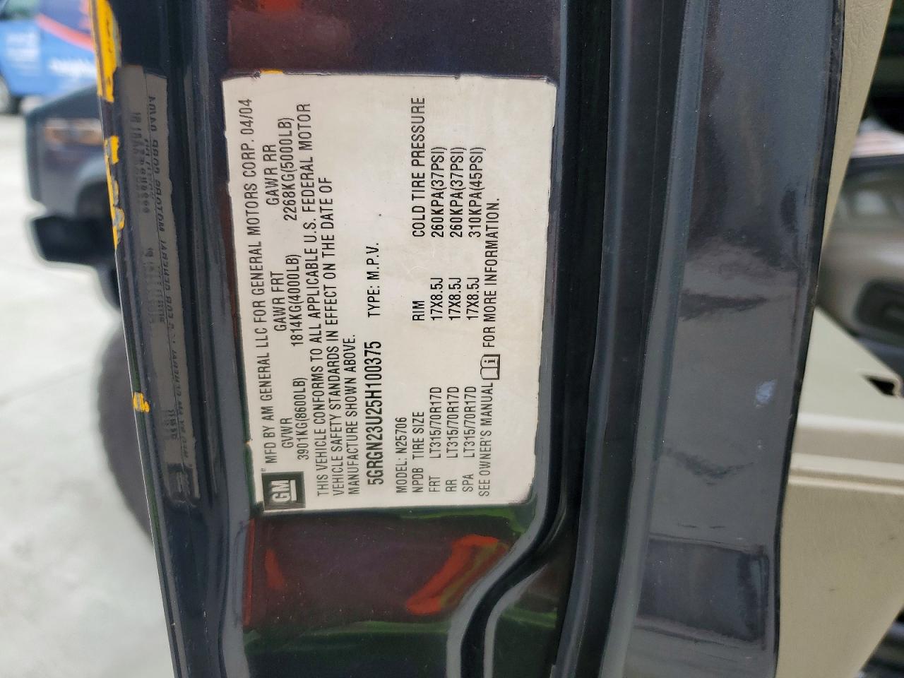 2005 Hummer H2 Black vin: 5GRGN23U25H100375