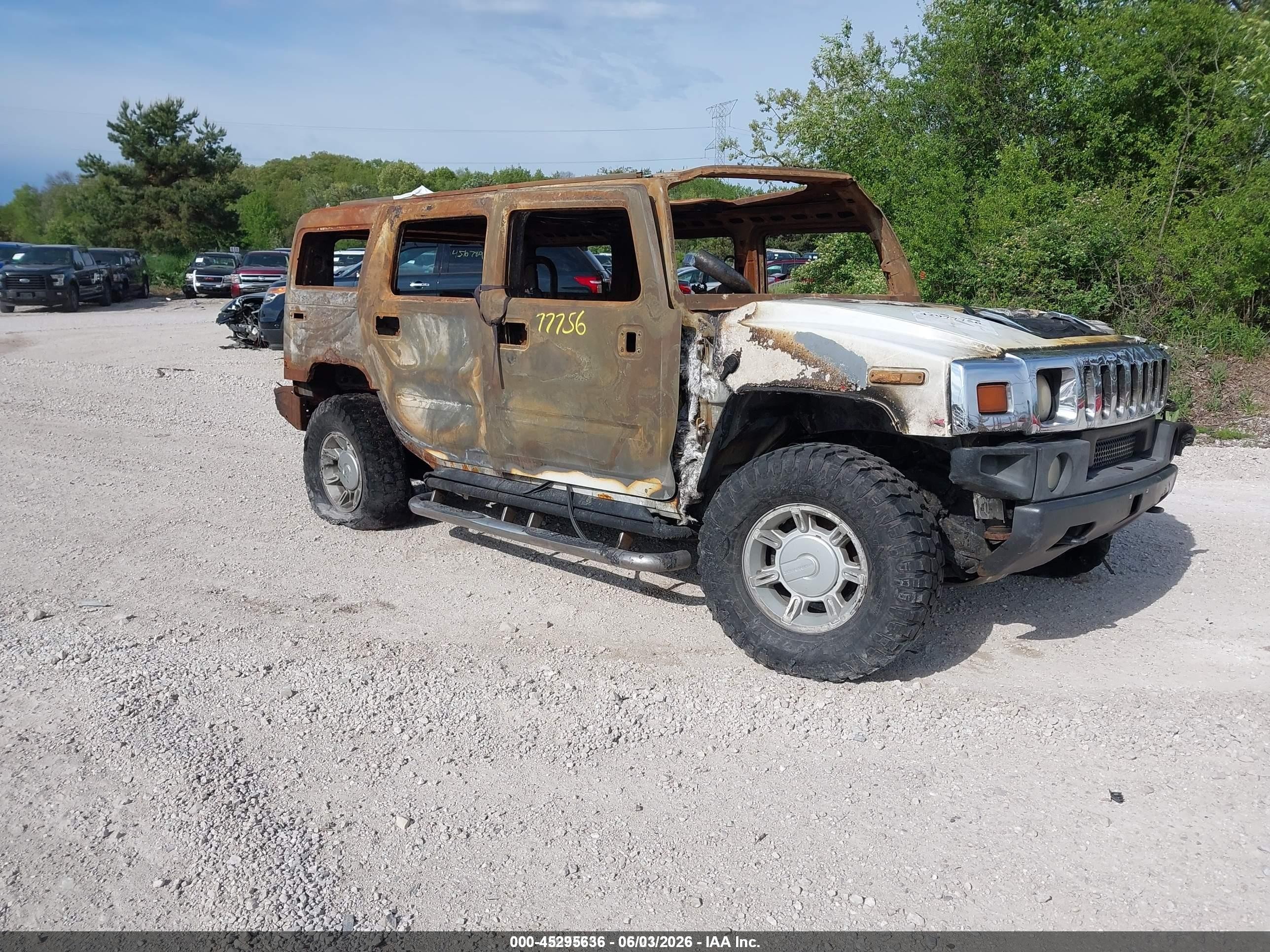 2004 Hummer H2   White vin: 5GRGN23U44H120559