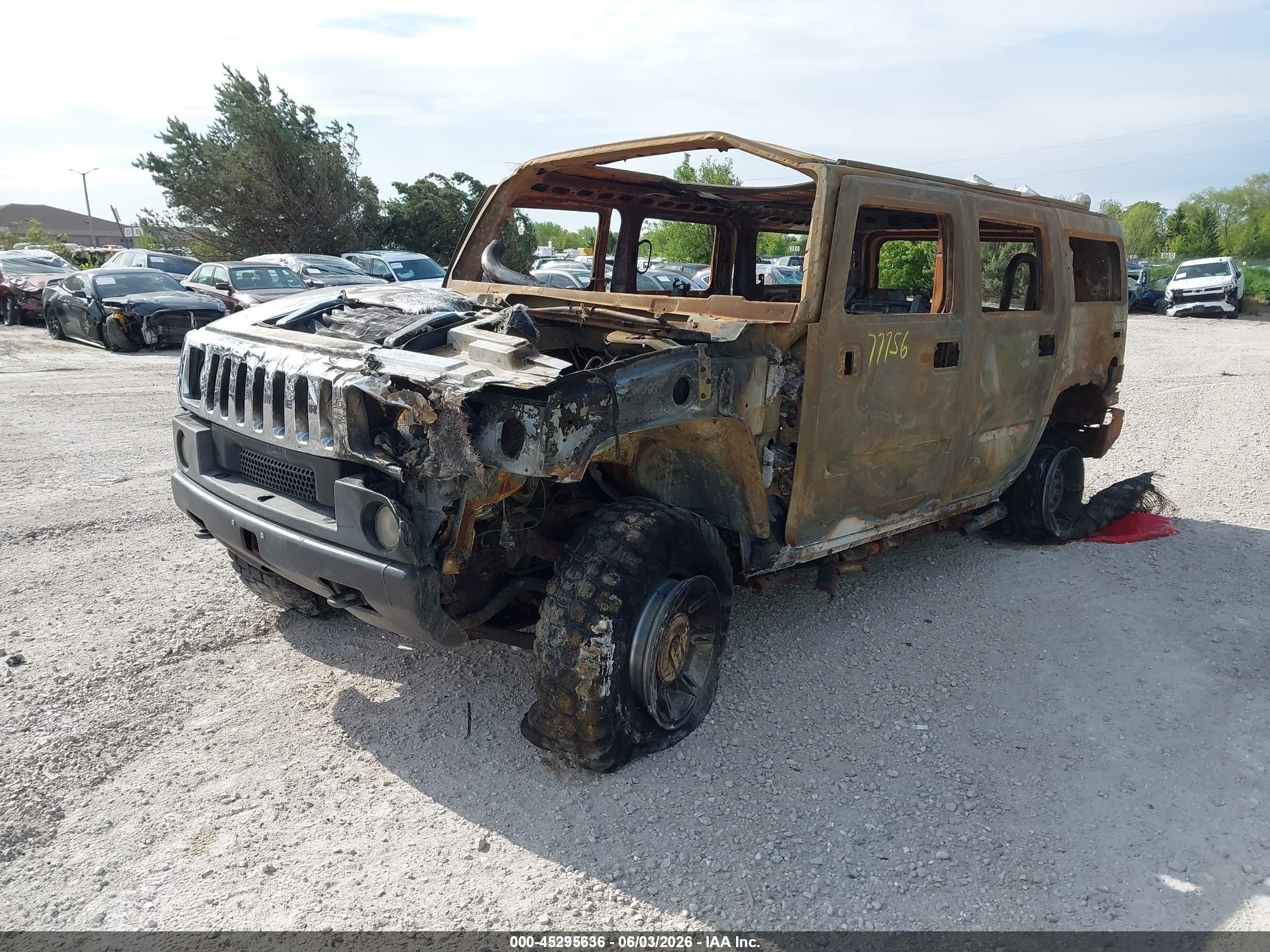 2004 Hummer H2   White vin: 5GRGN23U44H120559