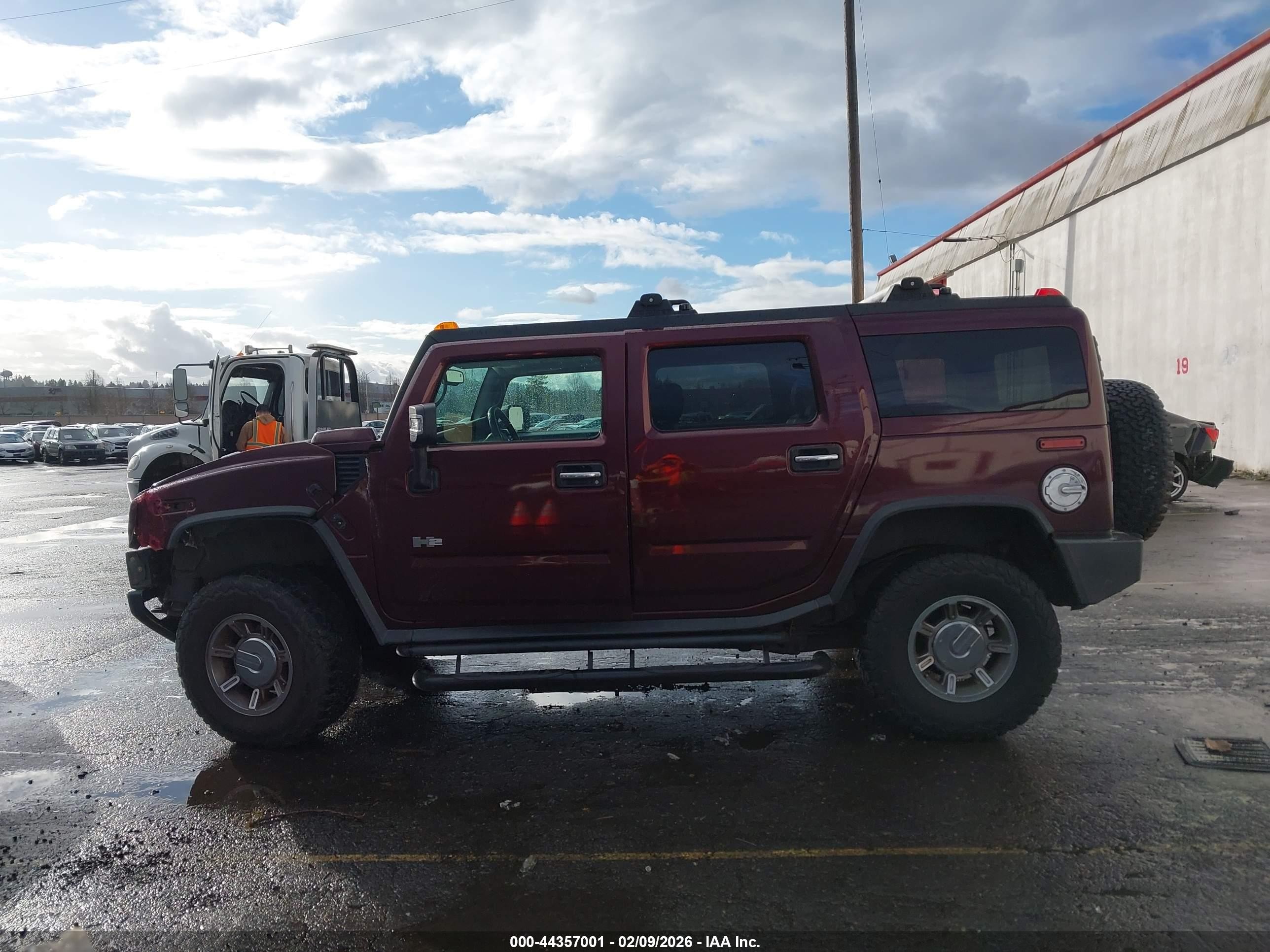 2006 Hummer H2 Suv   Black vin: 5GRGN23U46H106583