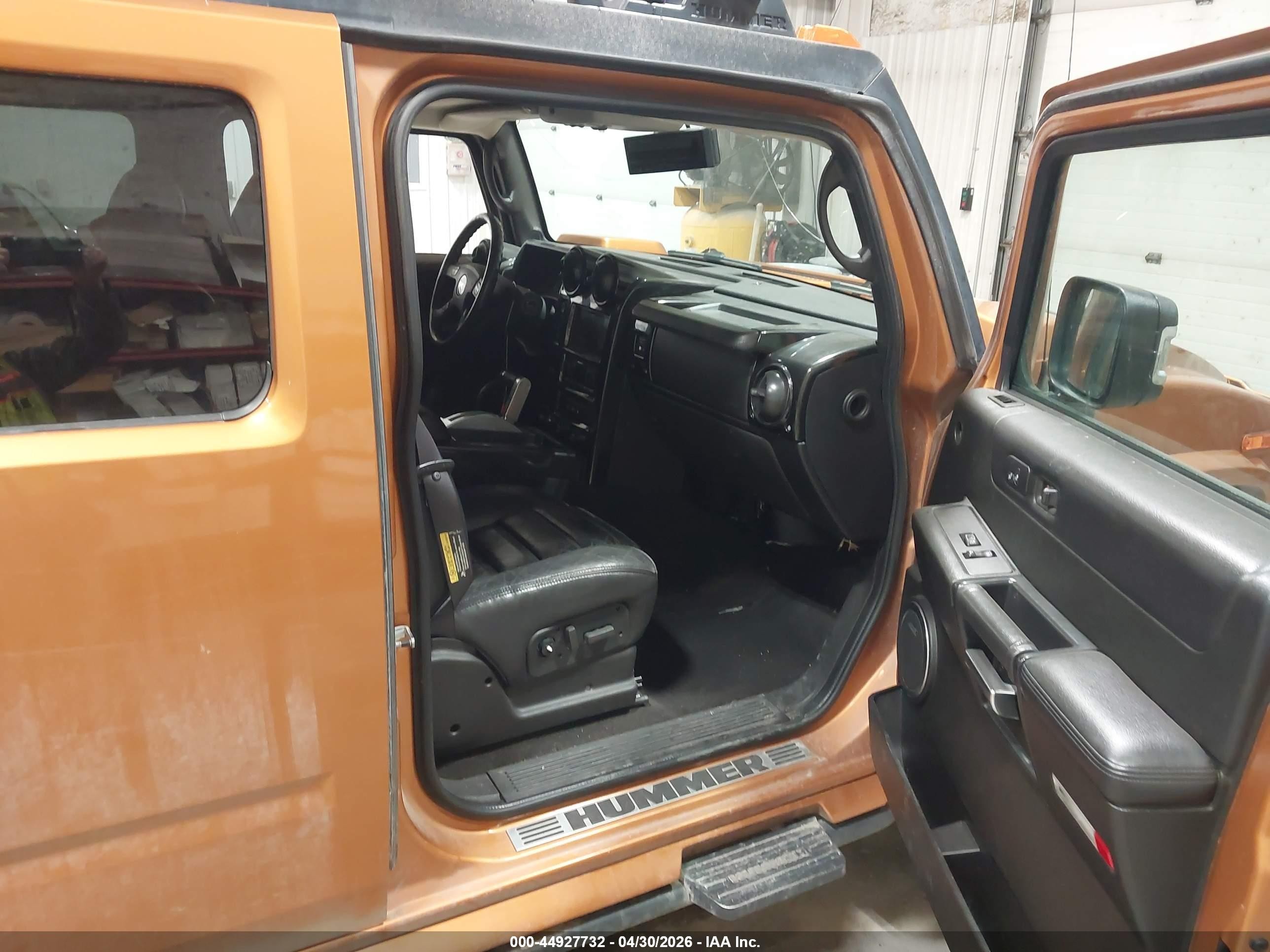 2006 Hummer H2 Suv   Orange vin: 5GRGN23U46H115378