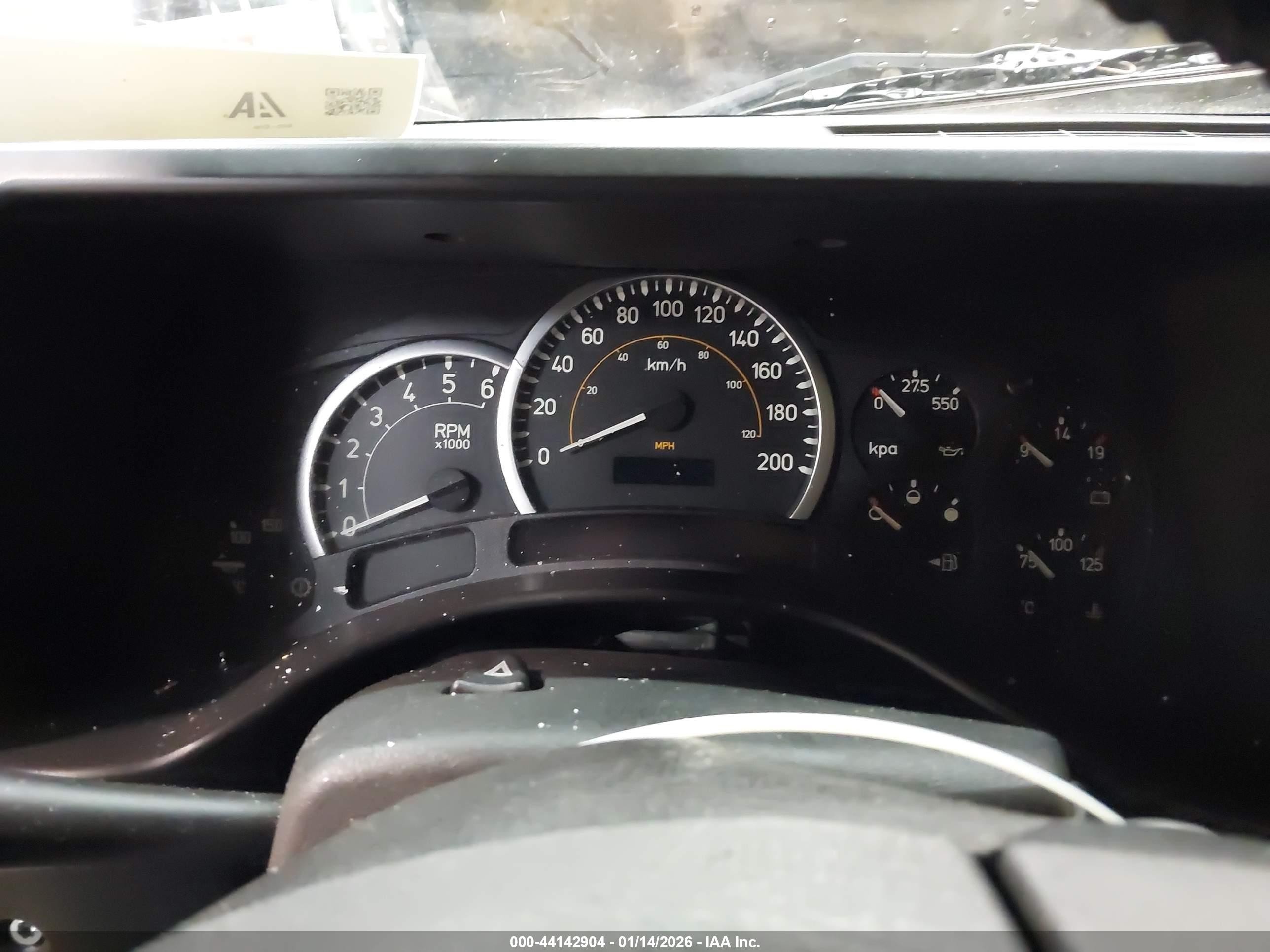 2005 Hummer H2 Suv   White vin: 5GRGN23U55H107742