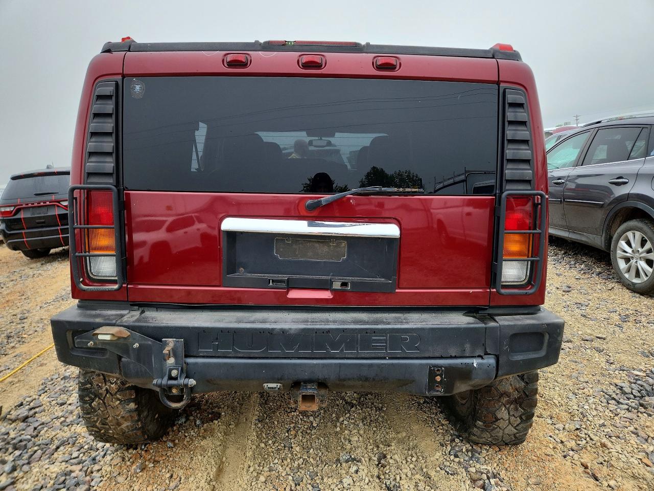 2004 Hummer H2 Burgundy vin: 5GRGN23U74H105456