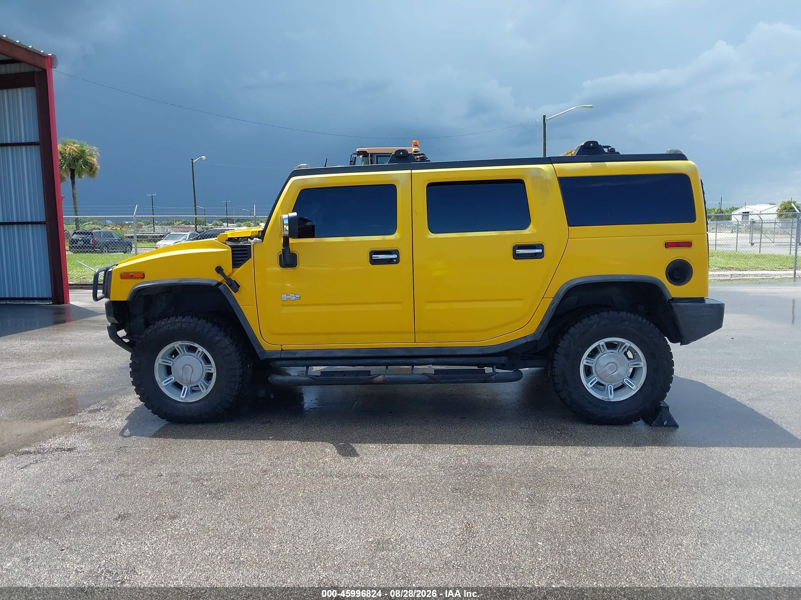 2003 Hummer H2   Yellow vin: 5GRGN23U83H143809