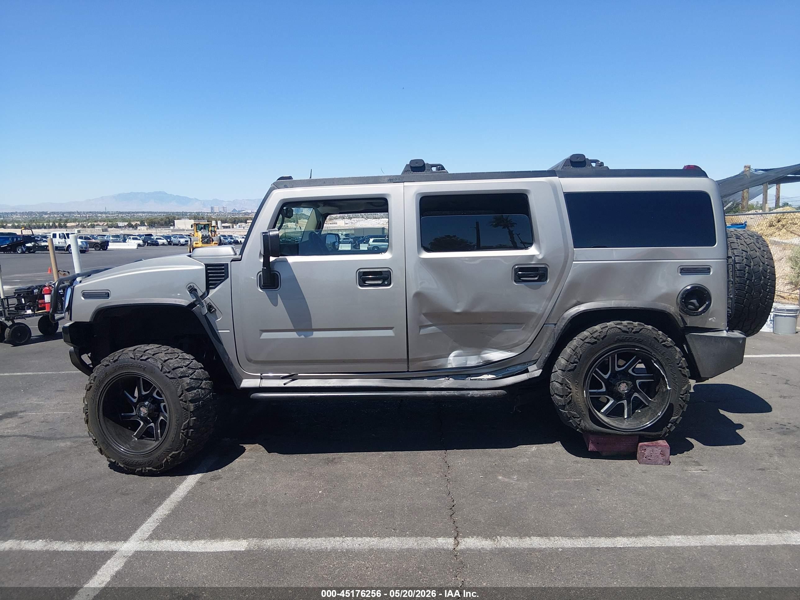 2003 Hummer H2   Champagne vin: 5GRGN23U83H147102