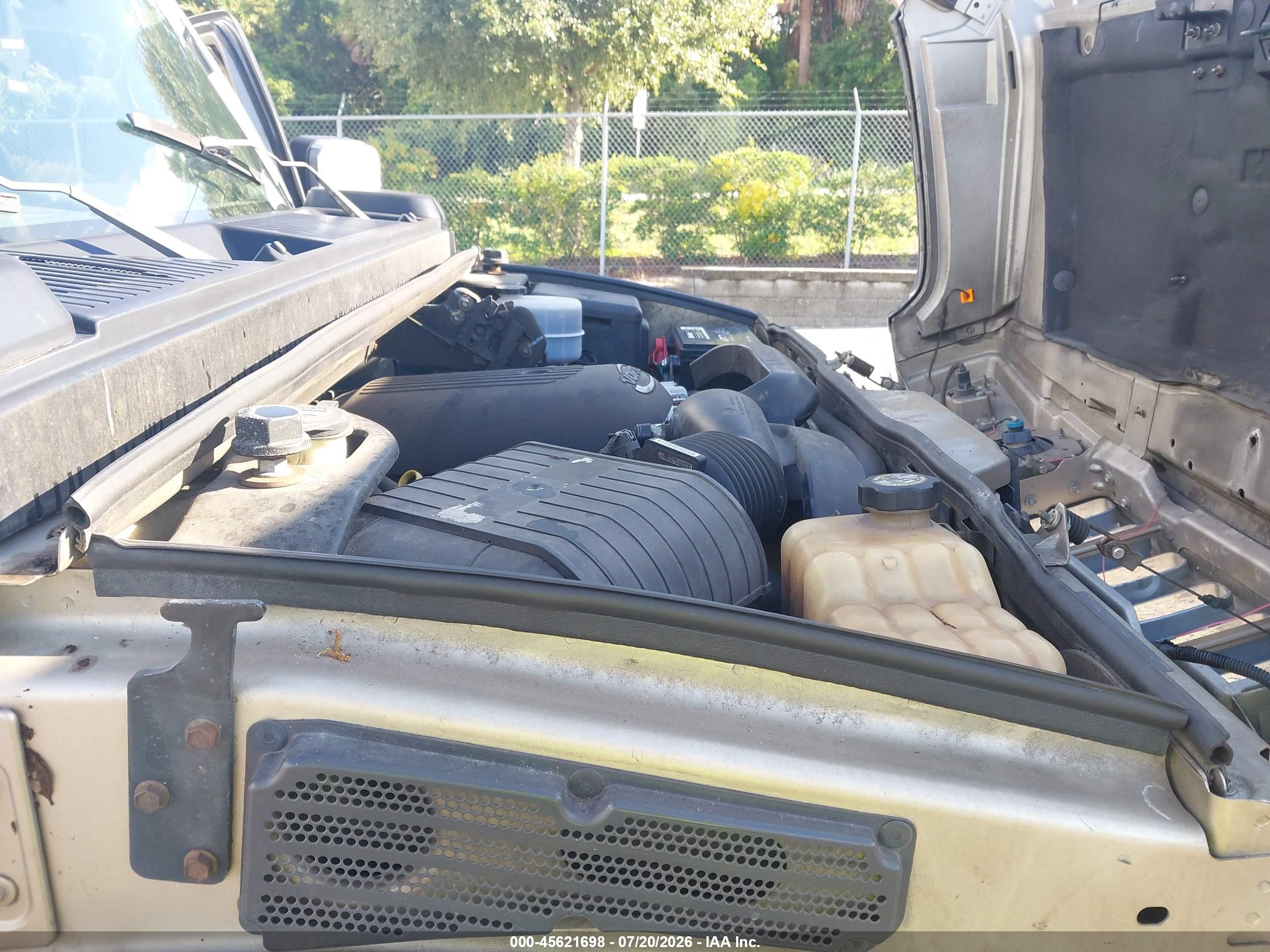 2005 Hummer H2 Suv   Black vin: 5GRGN23U85H101398