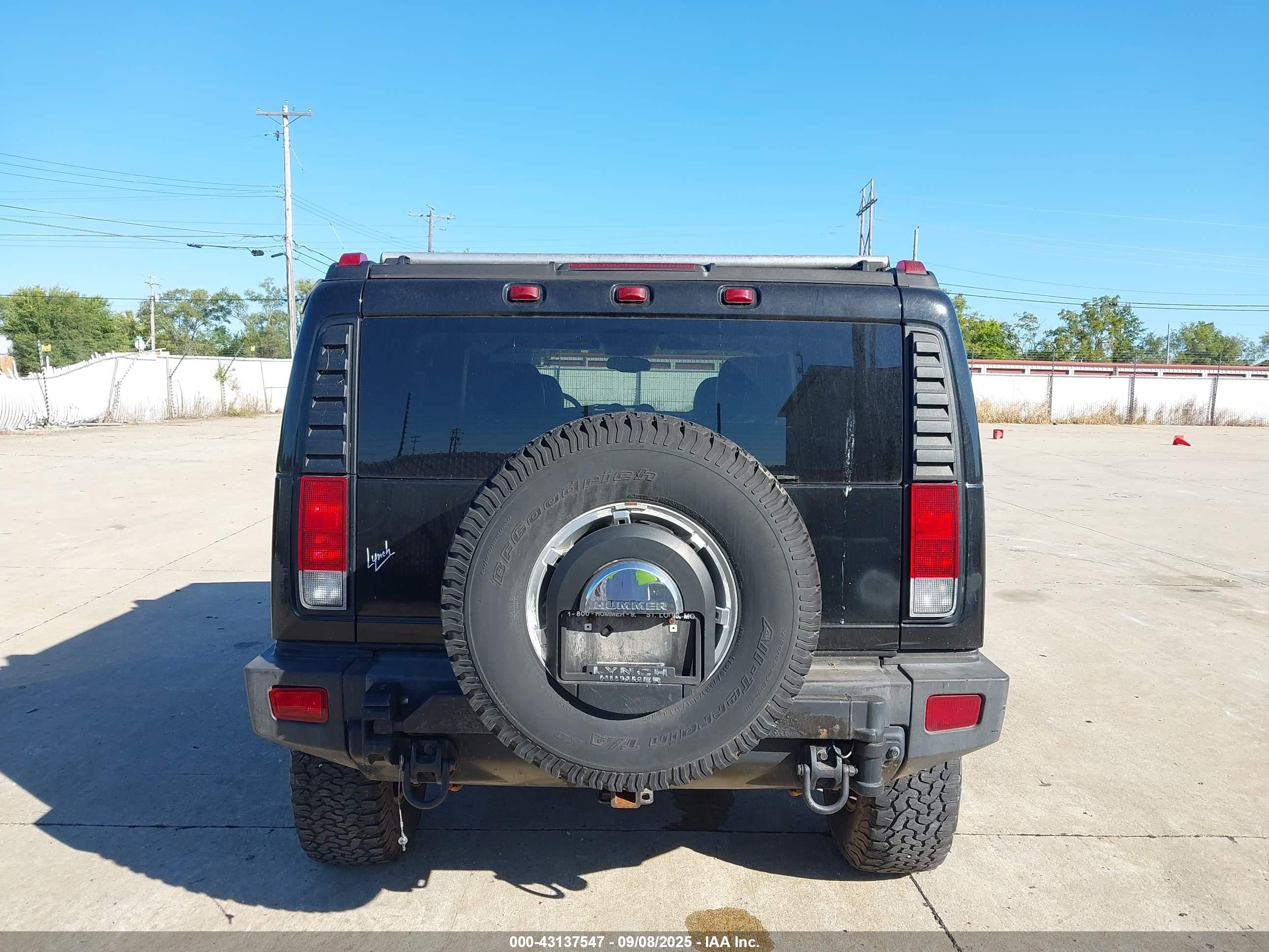 2005 Hummer H2 Suv   Black vin: 5GRGN23U85H121425