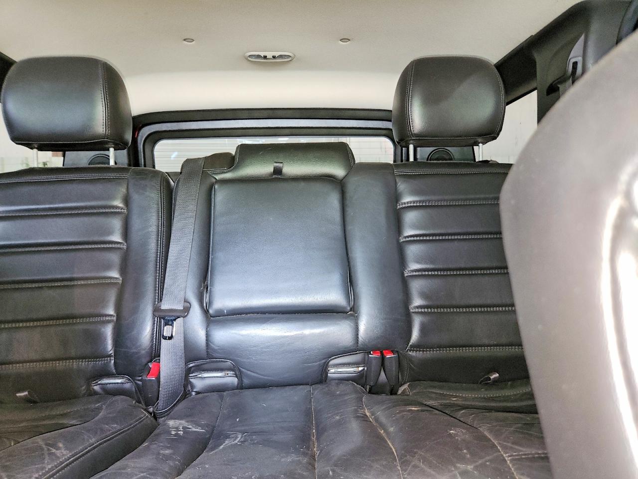 2007 Hummer H2 Burgundy vin: 5GRGN23U87H105910