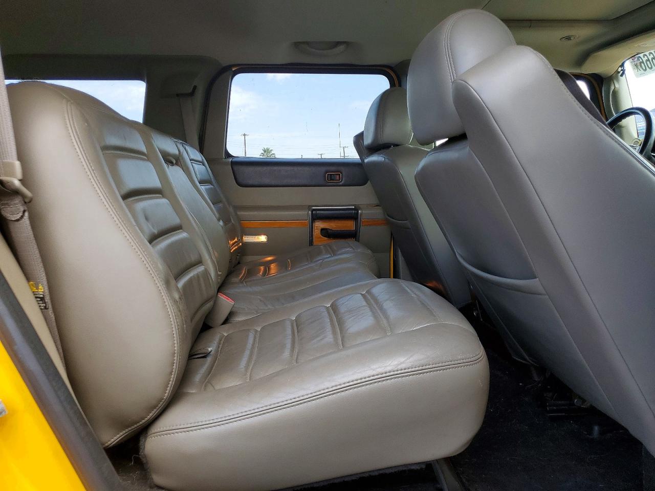 2003 Hummer H2 Yellow vin: 5GRGN23U93H121690