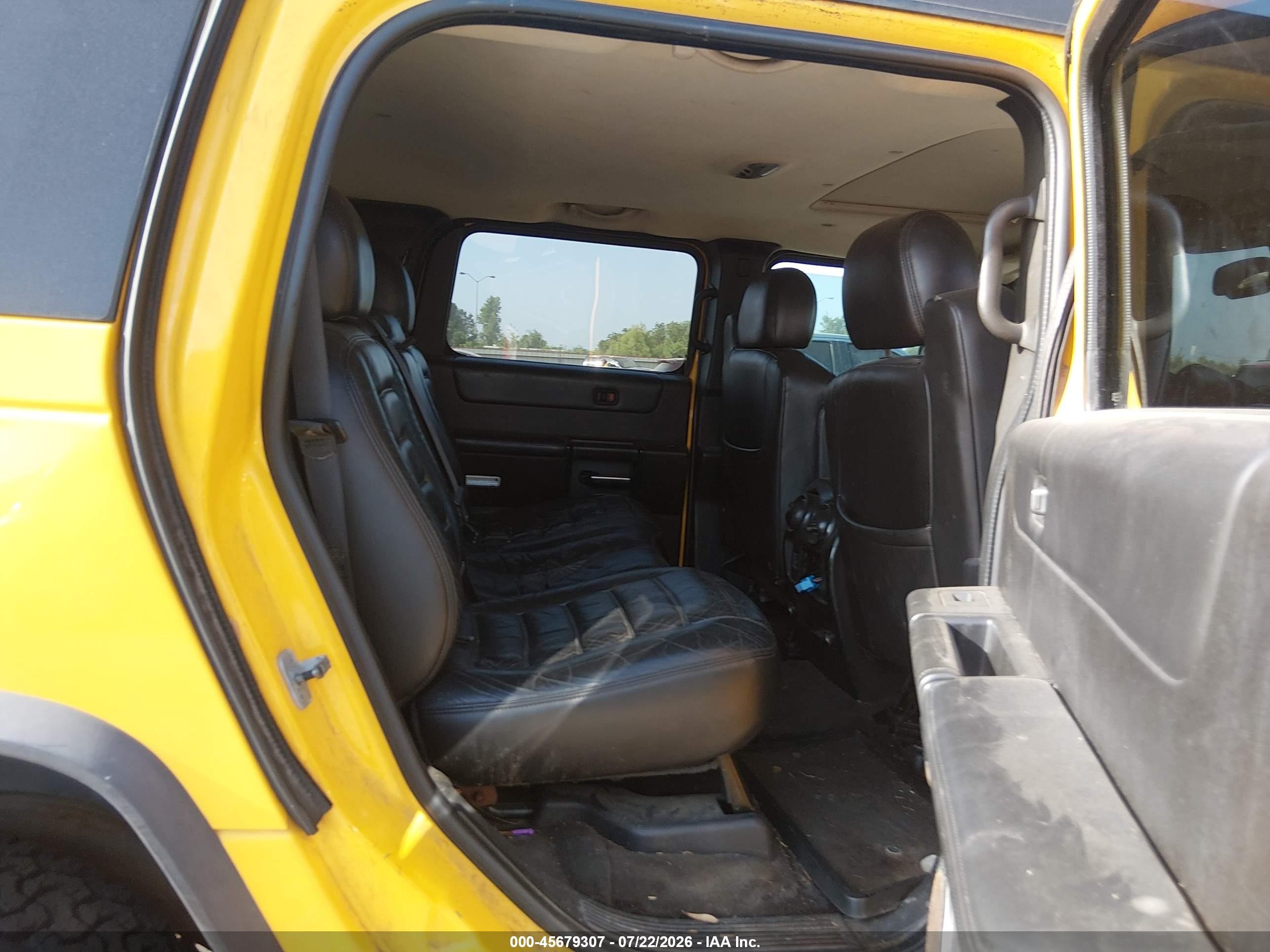 2005 Hummer H2 Suv   Yellow vin: 5GRGN23U95H100180