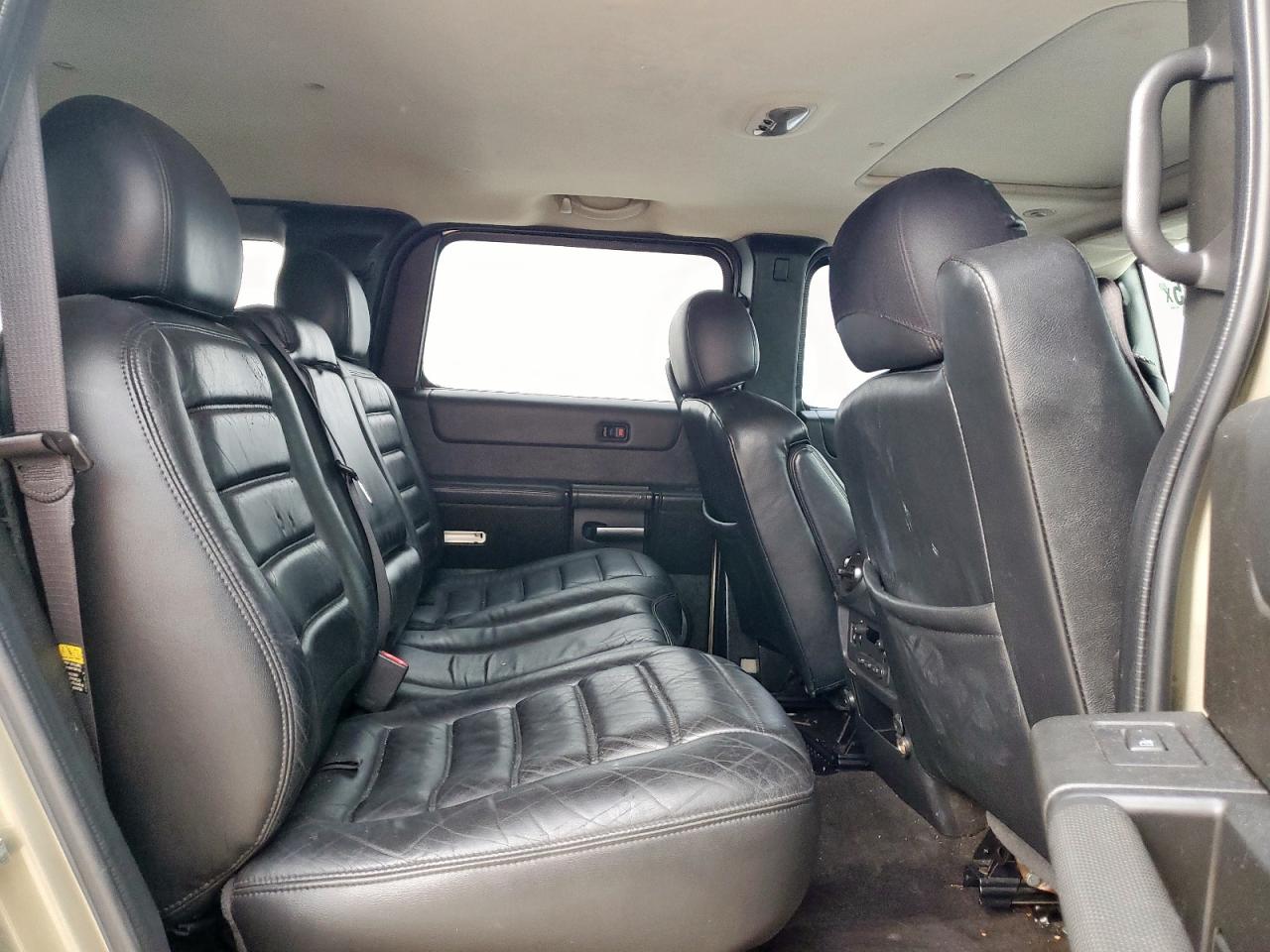 2005 Hummer H2 Cream vin: 5GRGN23U95H126939