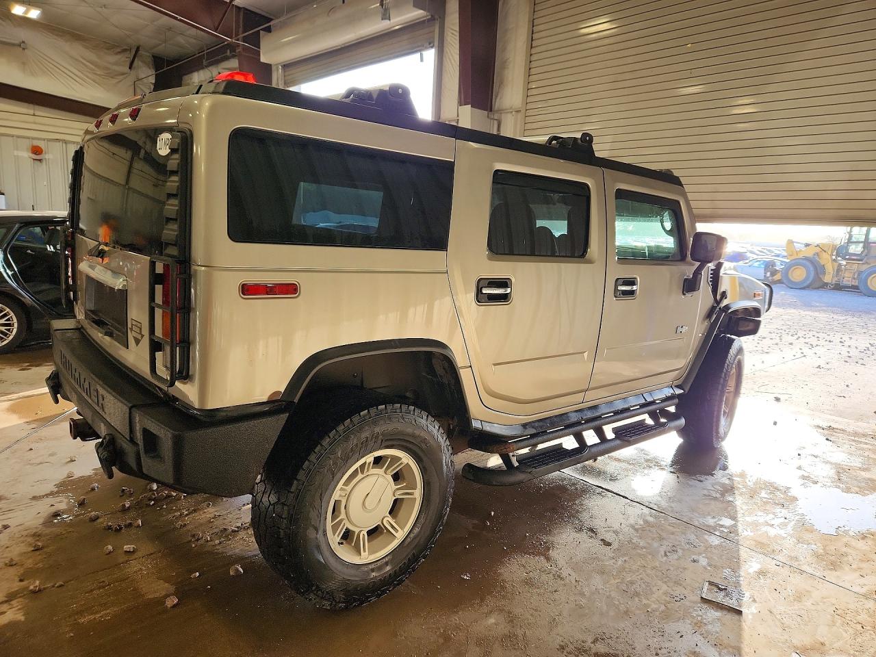 2003 Hummer H2 Tan vin: 5GRGN23UX3H109600