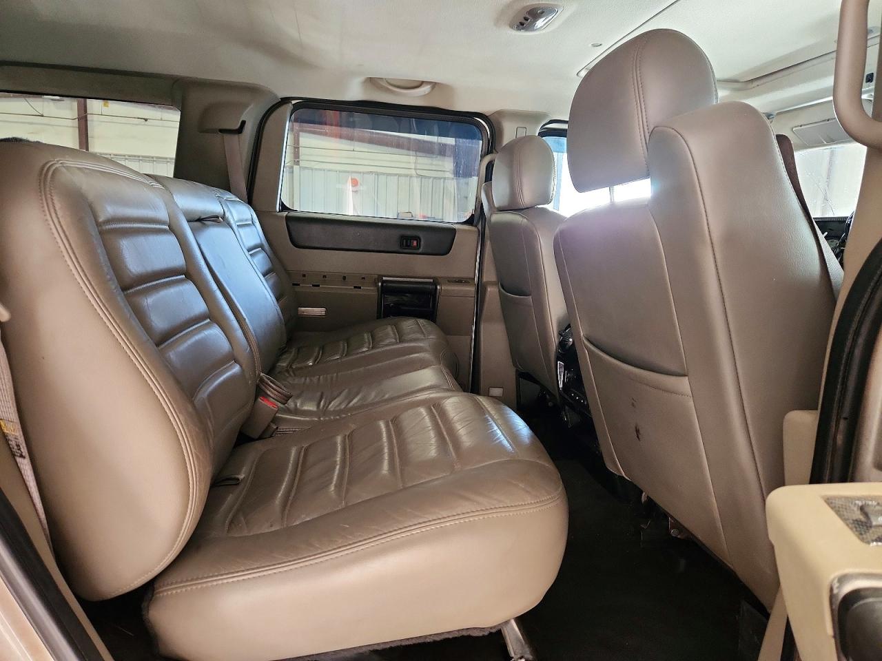 2003 Hummer H2 Tan vin: 5GRGN23UX3H109600