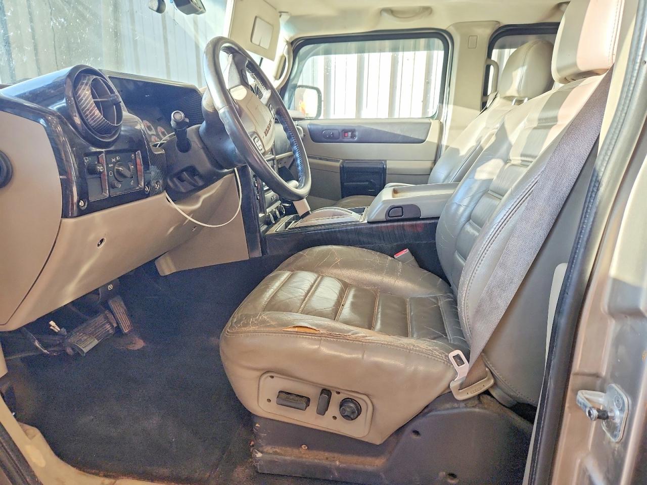 2003 Hummer H2 Tan vin: 5GRGN23UX3H109600