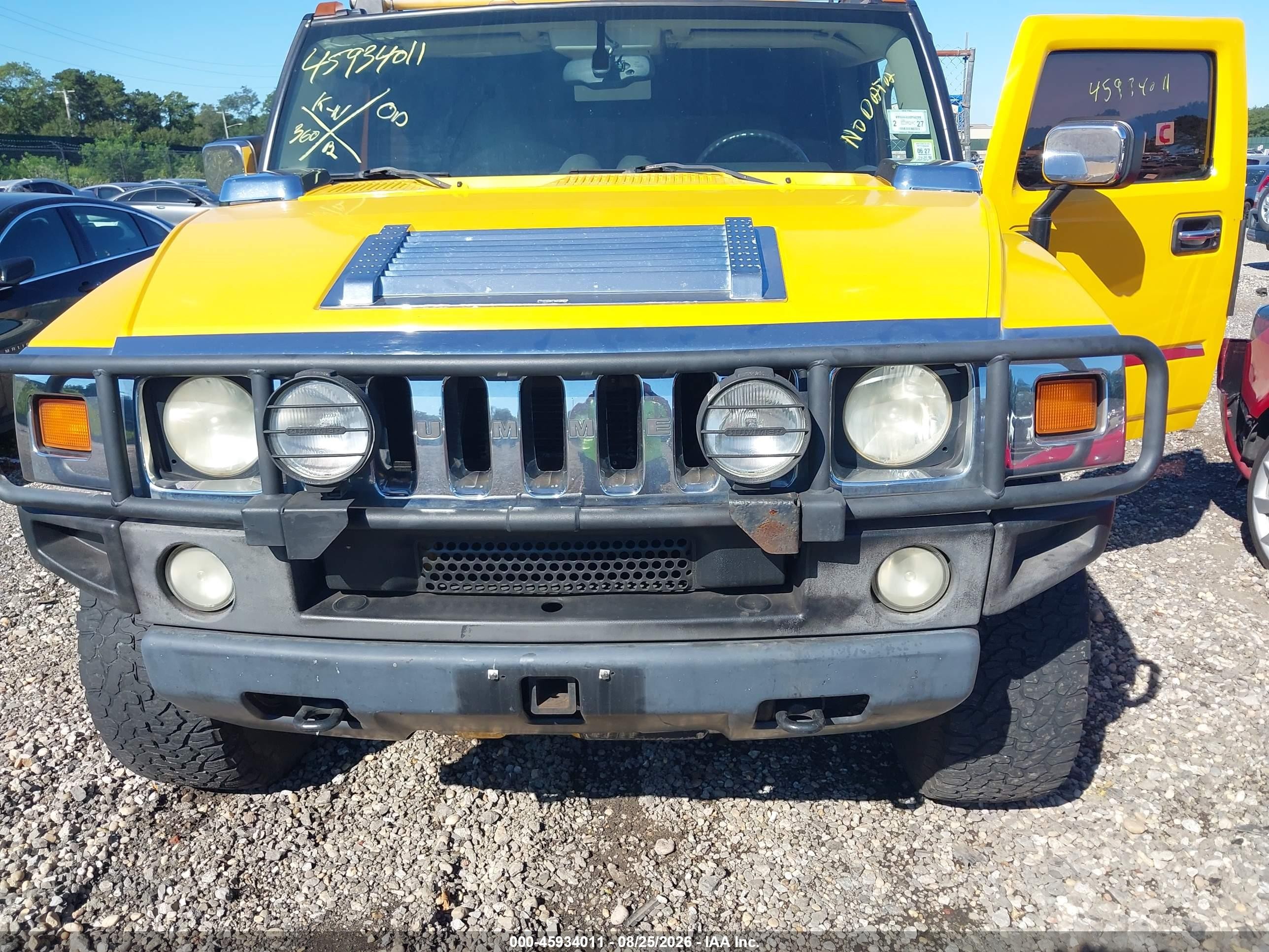 2003 Hummer H2   Yellow vin: 5GRGN23UX3H112187