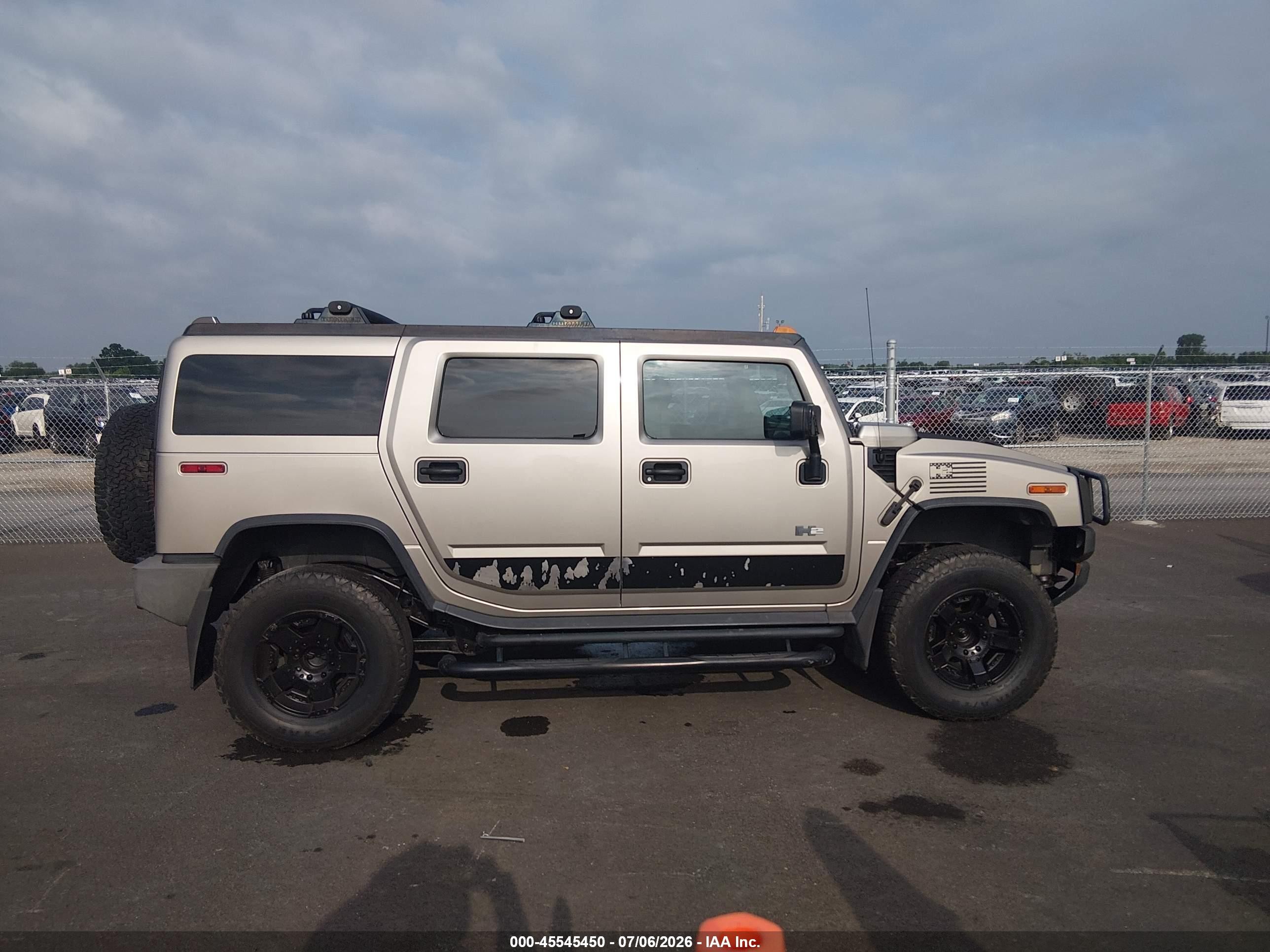 2004 Hummer H2   Champagne vin: 5GRGN23UX4H105774