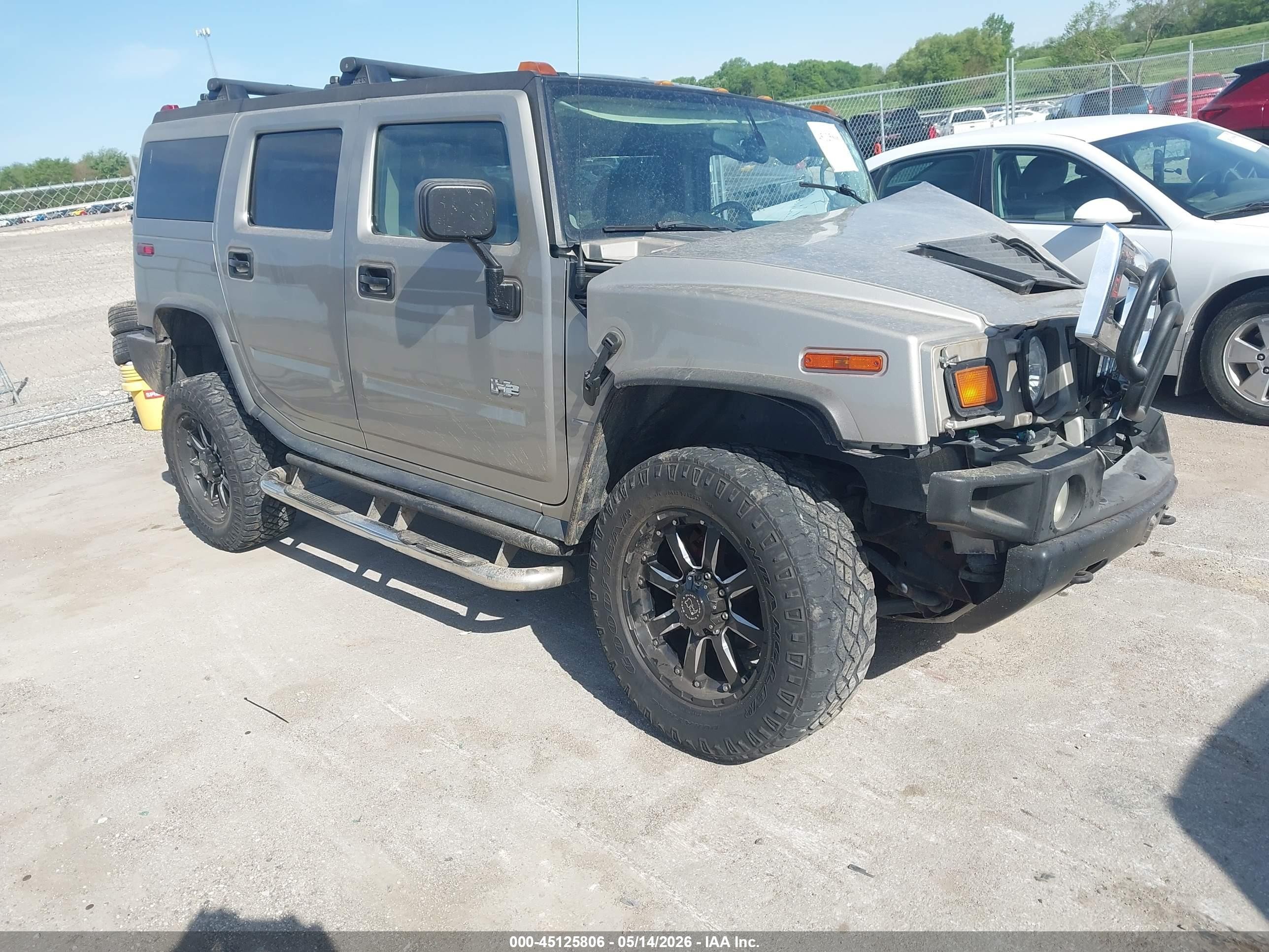2004 Hummer H2   Gray vin: 5GRGN23UX4H112062