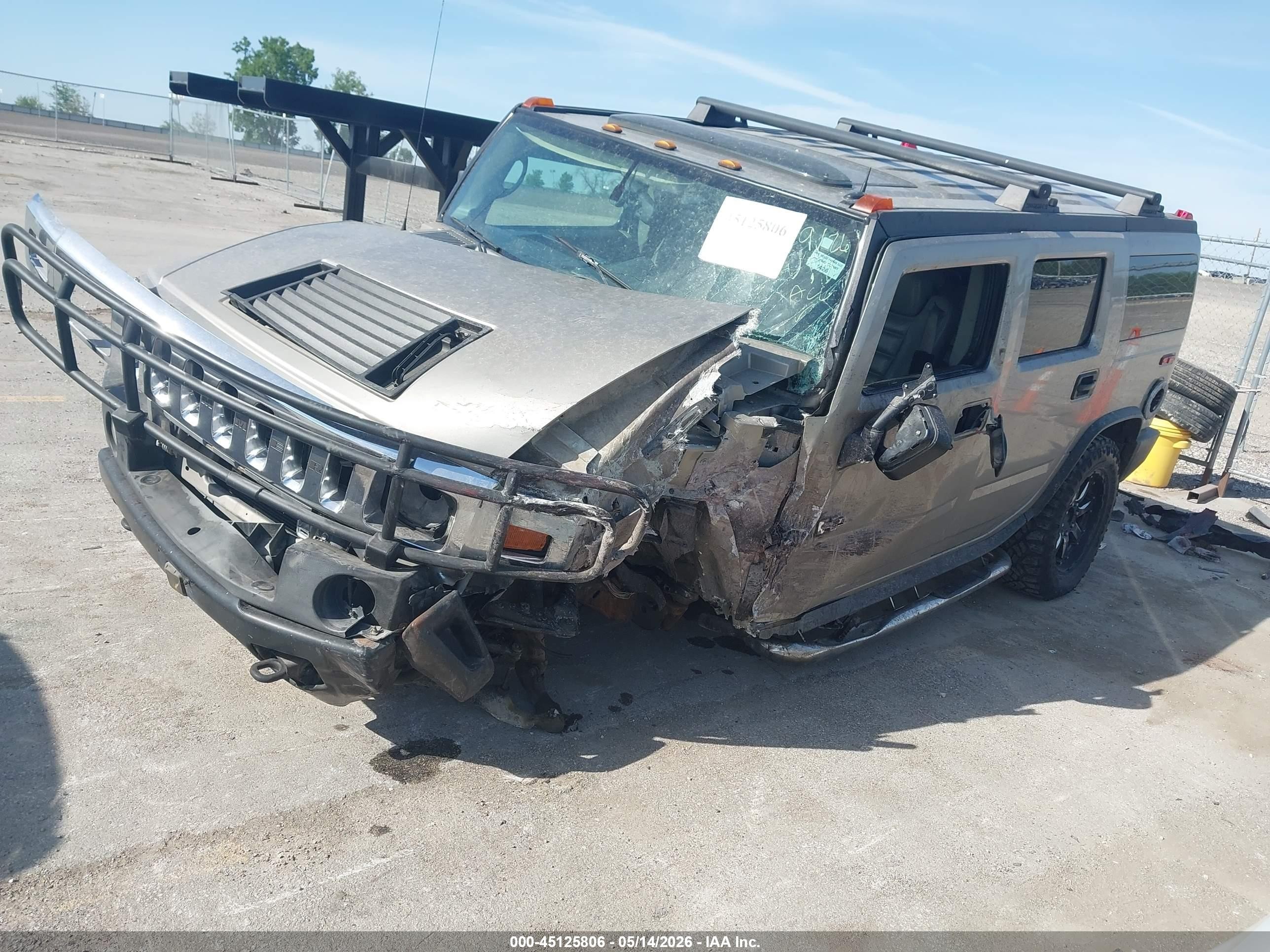 2004 Hummer H2   Gray vin: 5GRGN23UX4H112062