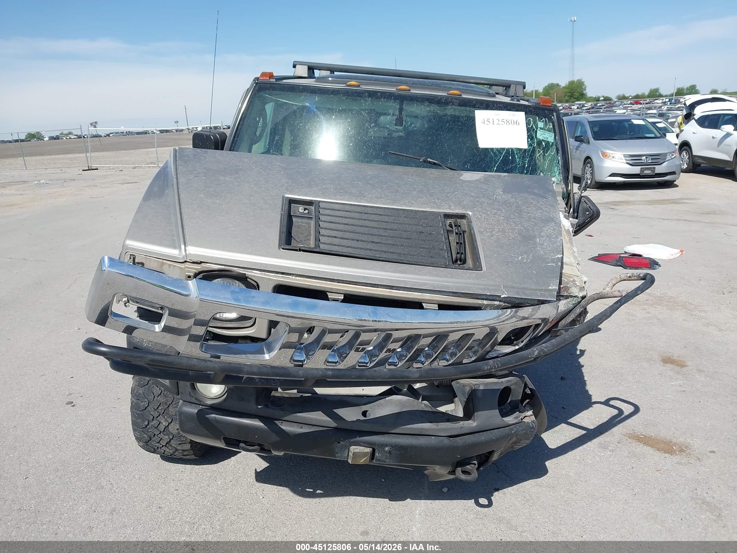 2004 Hummer H2   Gray vin: 5GRGN23UX4H112062