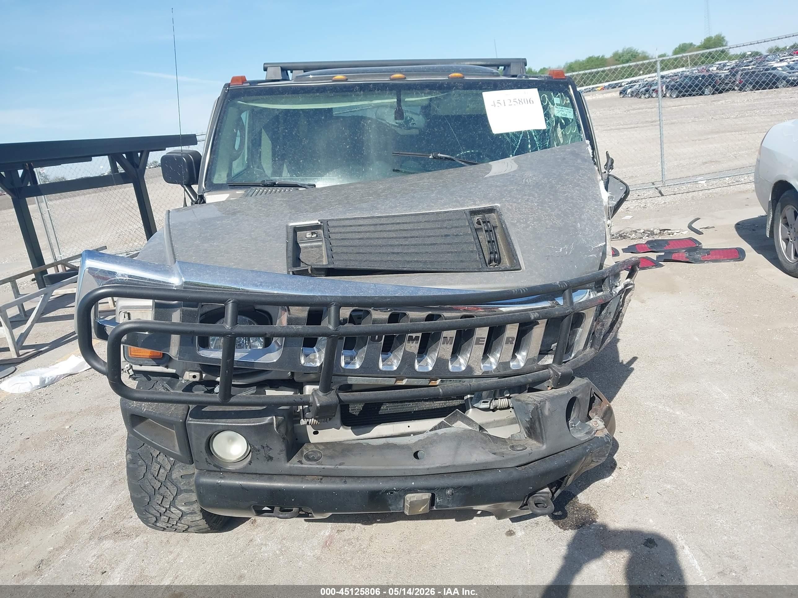 2004 Hummer H2   Gray vin: 5GRGN23UX4H112062