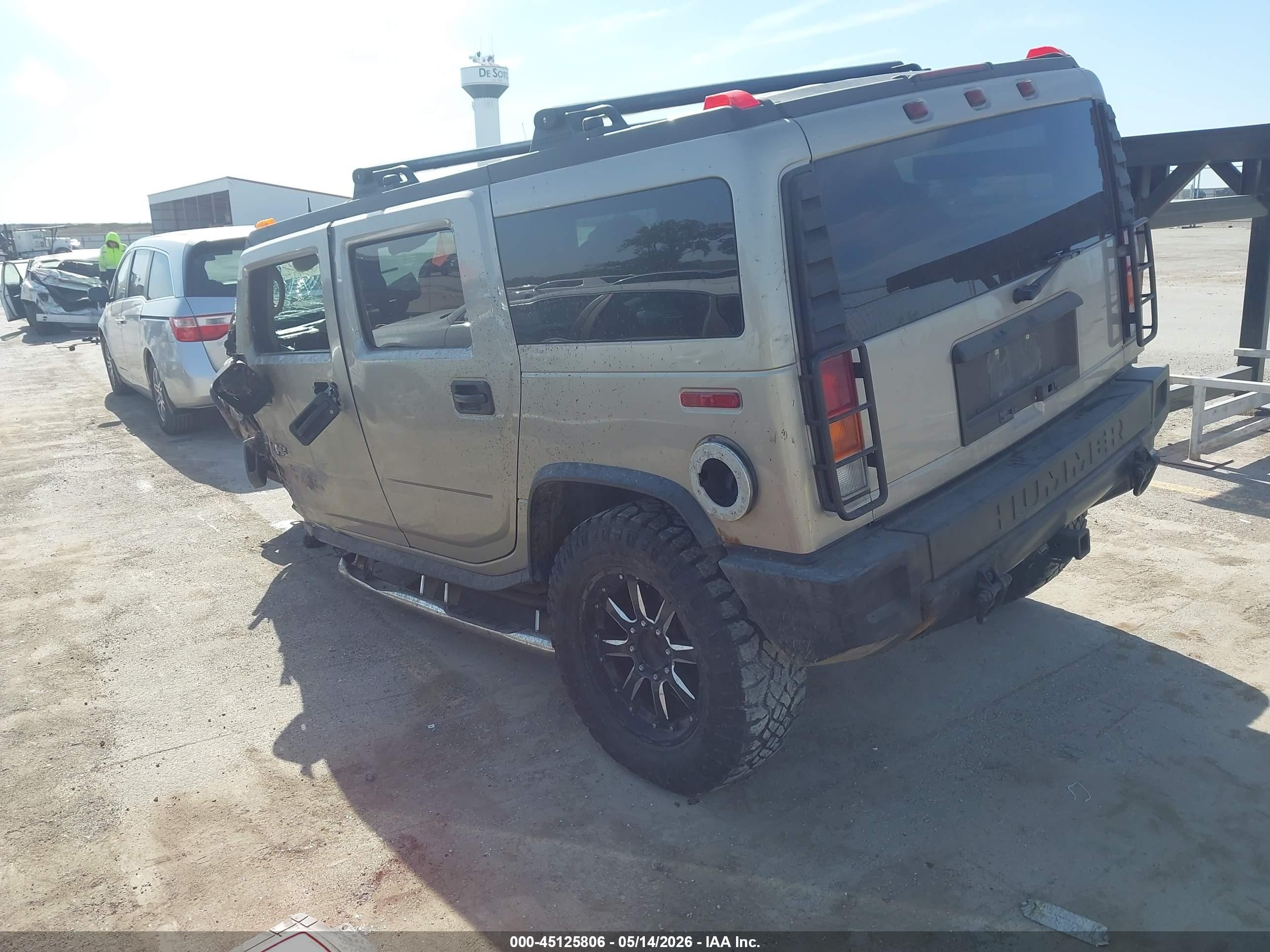 2004 Hummer H2   Gray vin: 5GRGN23UX4H112062
