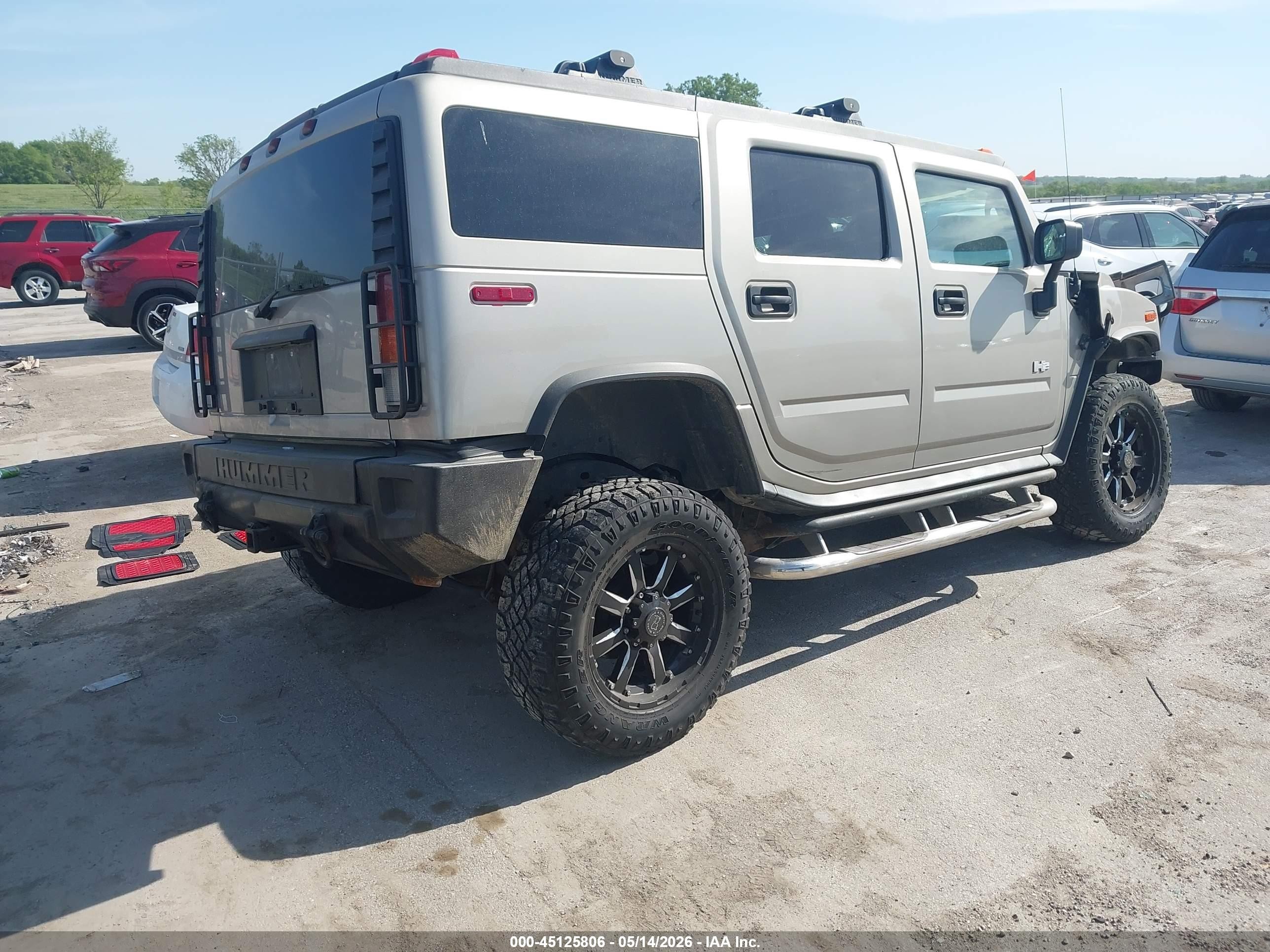 2004 Hummer H2   Gray vin: 5GRGN23UX4H112062