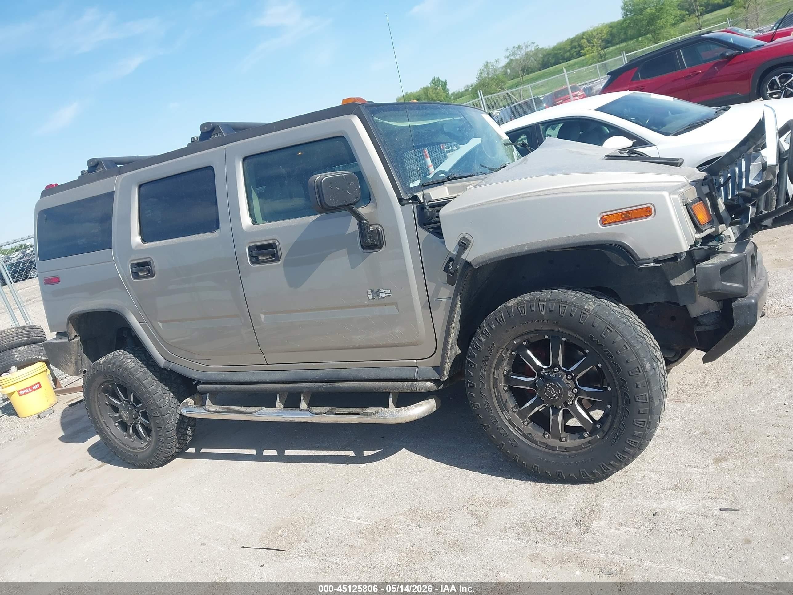2004 Hummer H2   Gray vin: 5GRGN23UX4H112062