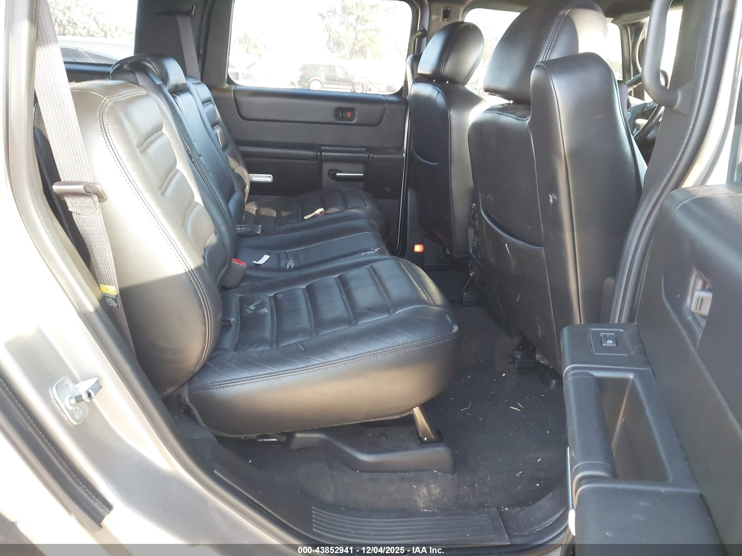 2005 Hummer H2 Suv   Золотой vin: 5GRGN23UX5H102150