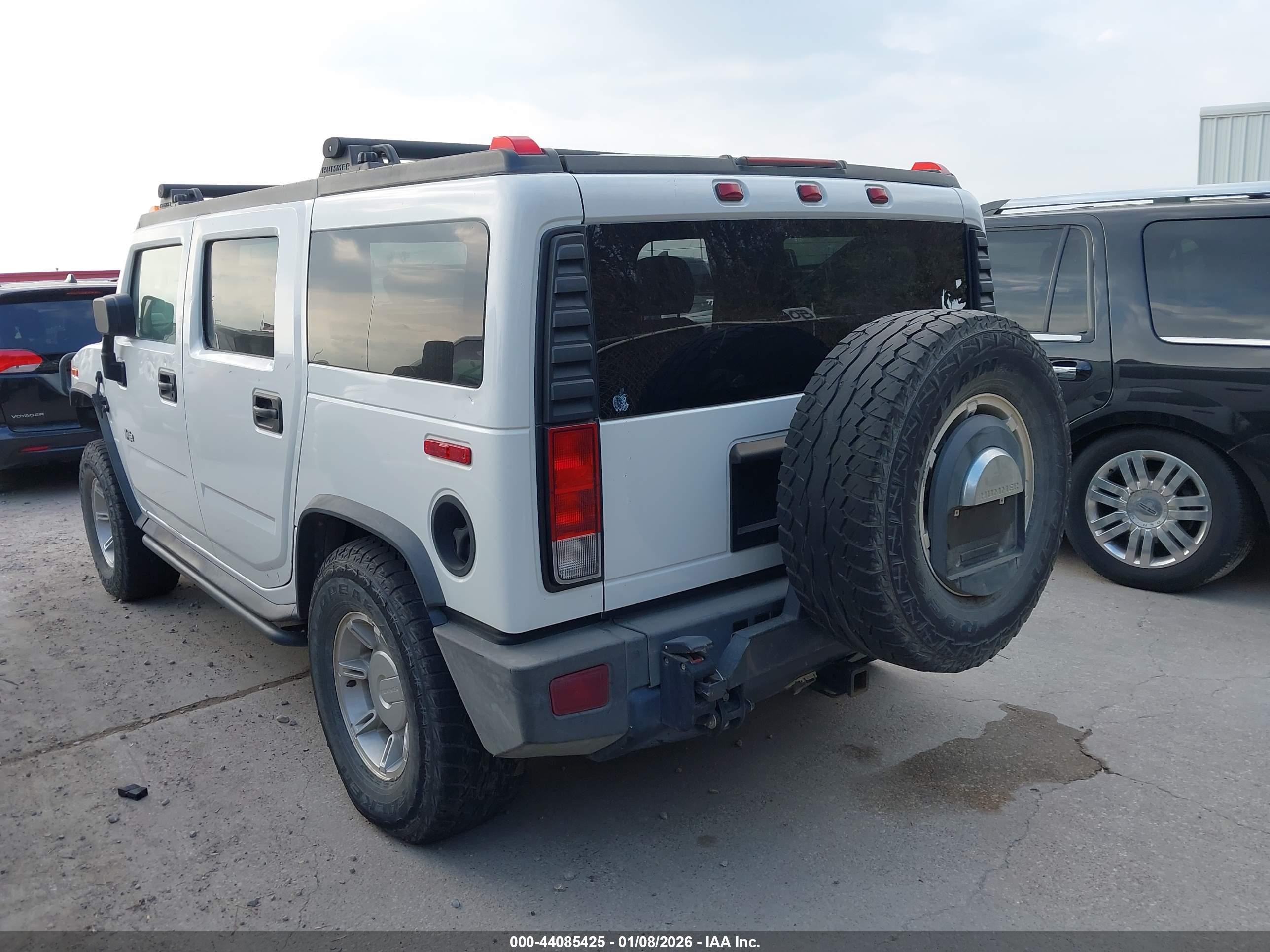 2005 Hummer H2 Suv   White vin: 5GRGN23UX5H121359