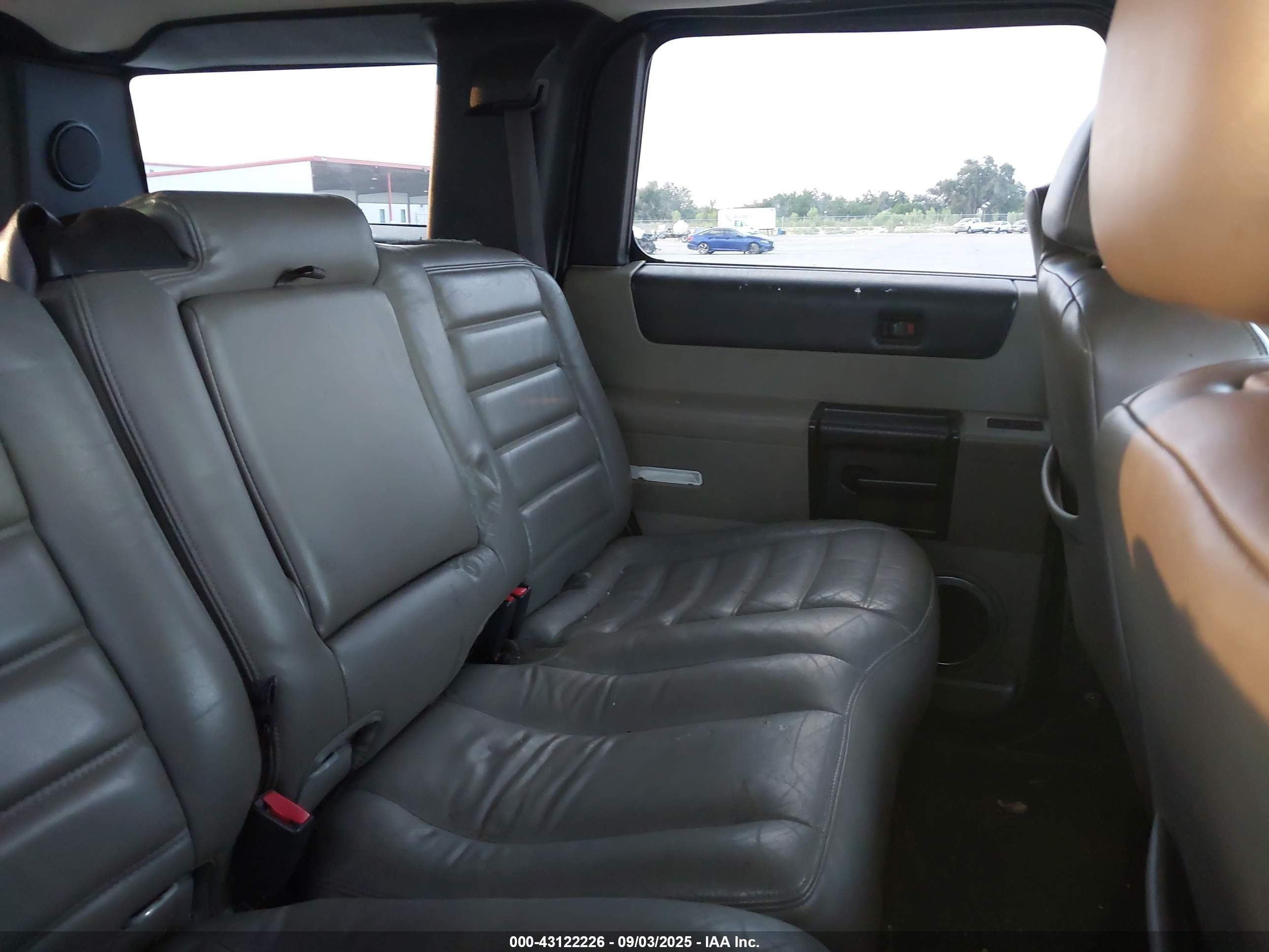 2005 Hummer H2 Suv   Blue vin: 5GRGN23UX5H129008