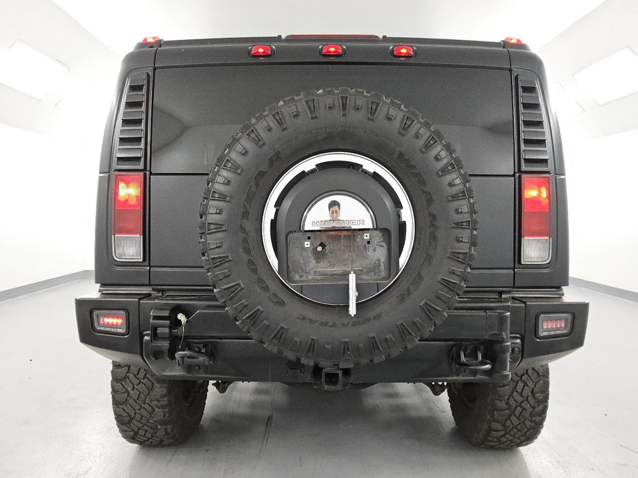 2006 Hummer H2 Black vin: 5GRGN23UX6H102182