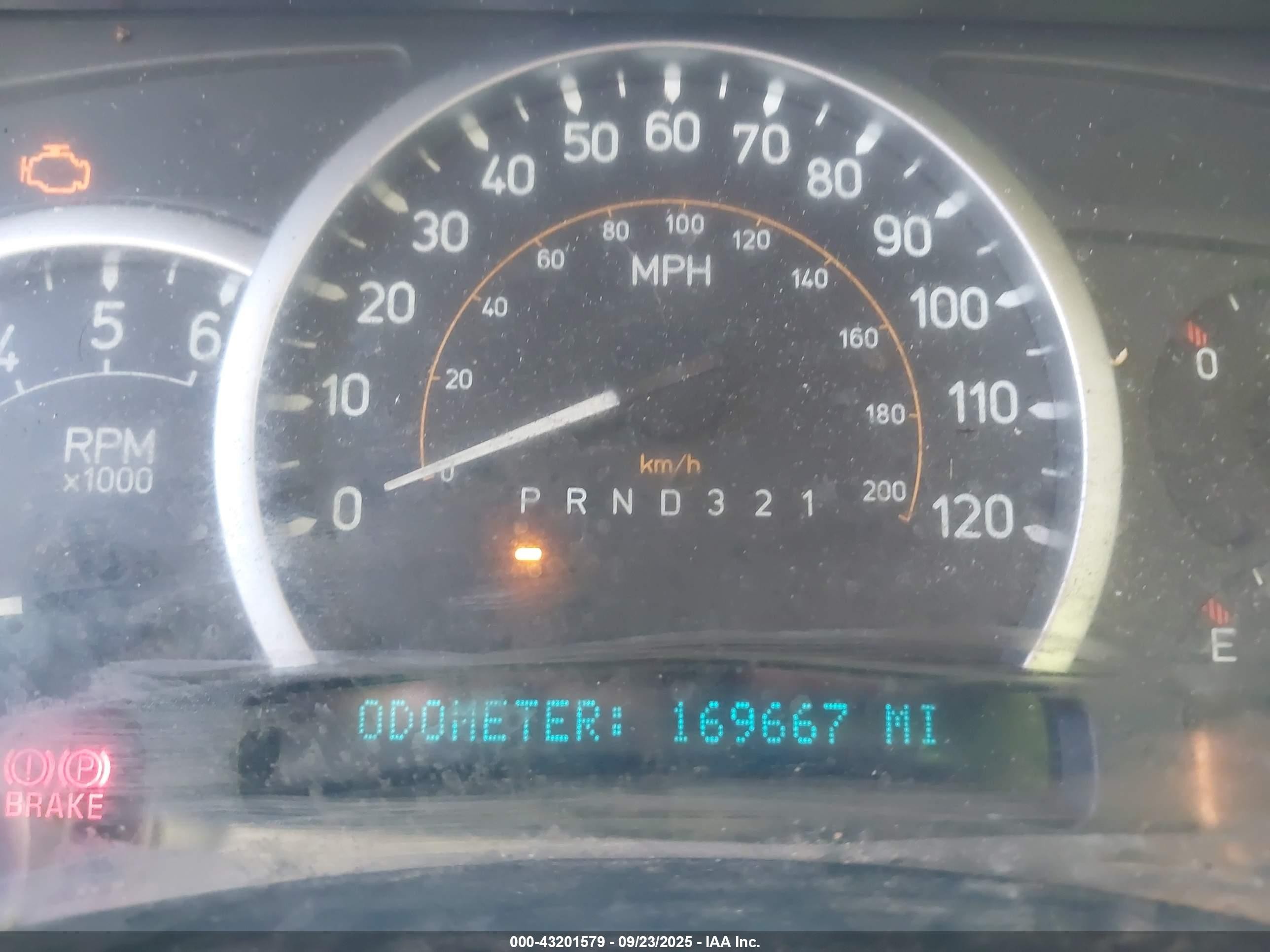 2006 Hummer H2 Suv   White vin: 5GRGN23UX6H107625