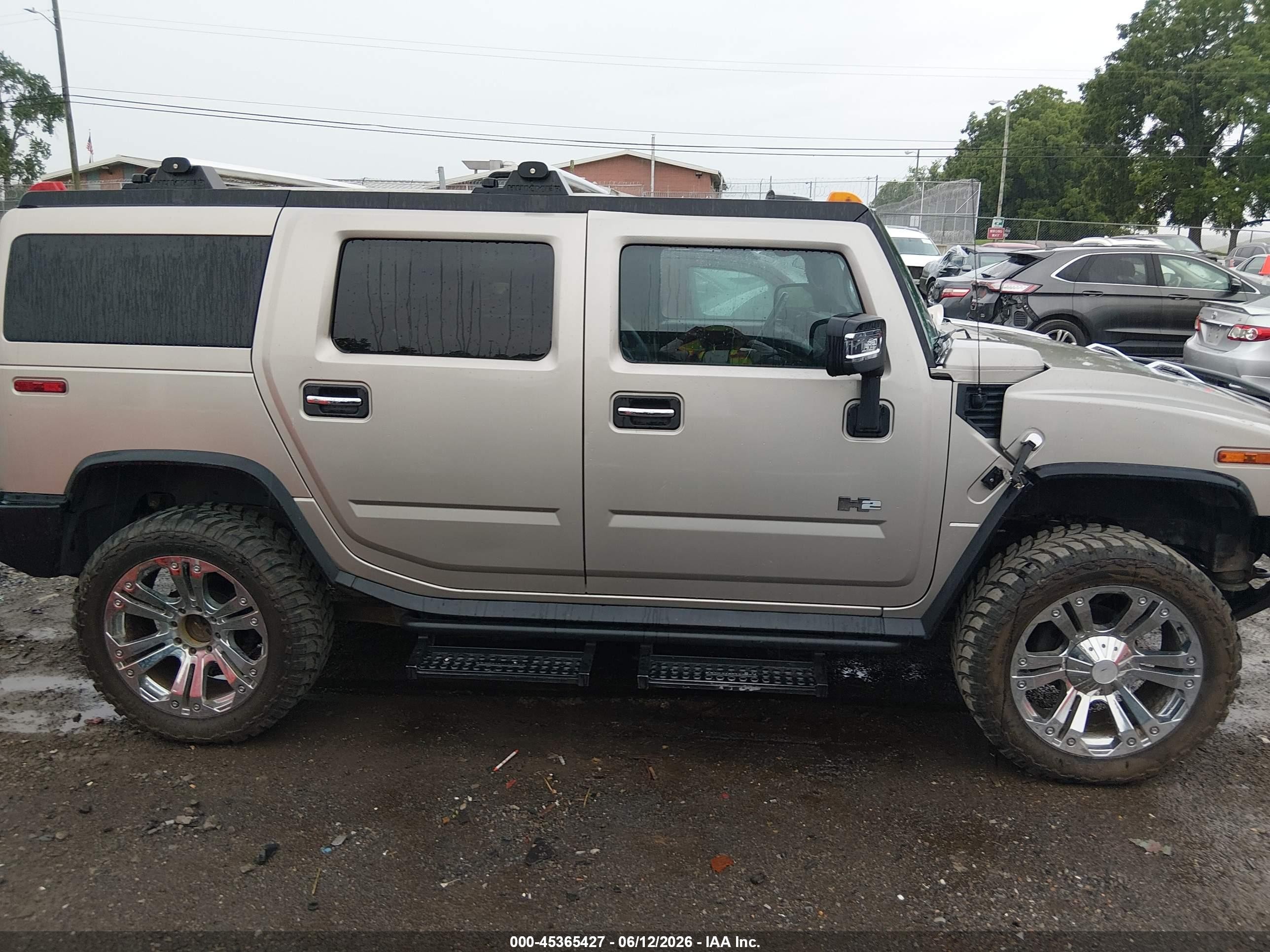 2006 Hummer H2 Suv   Gold vin: 5GRGN23UX6H115420