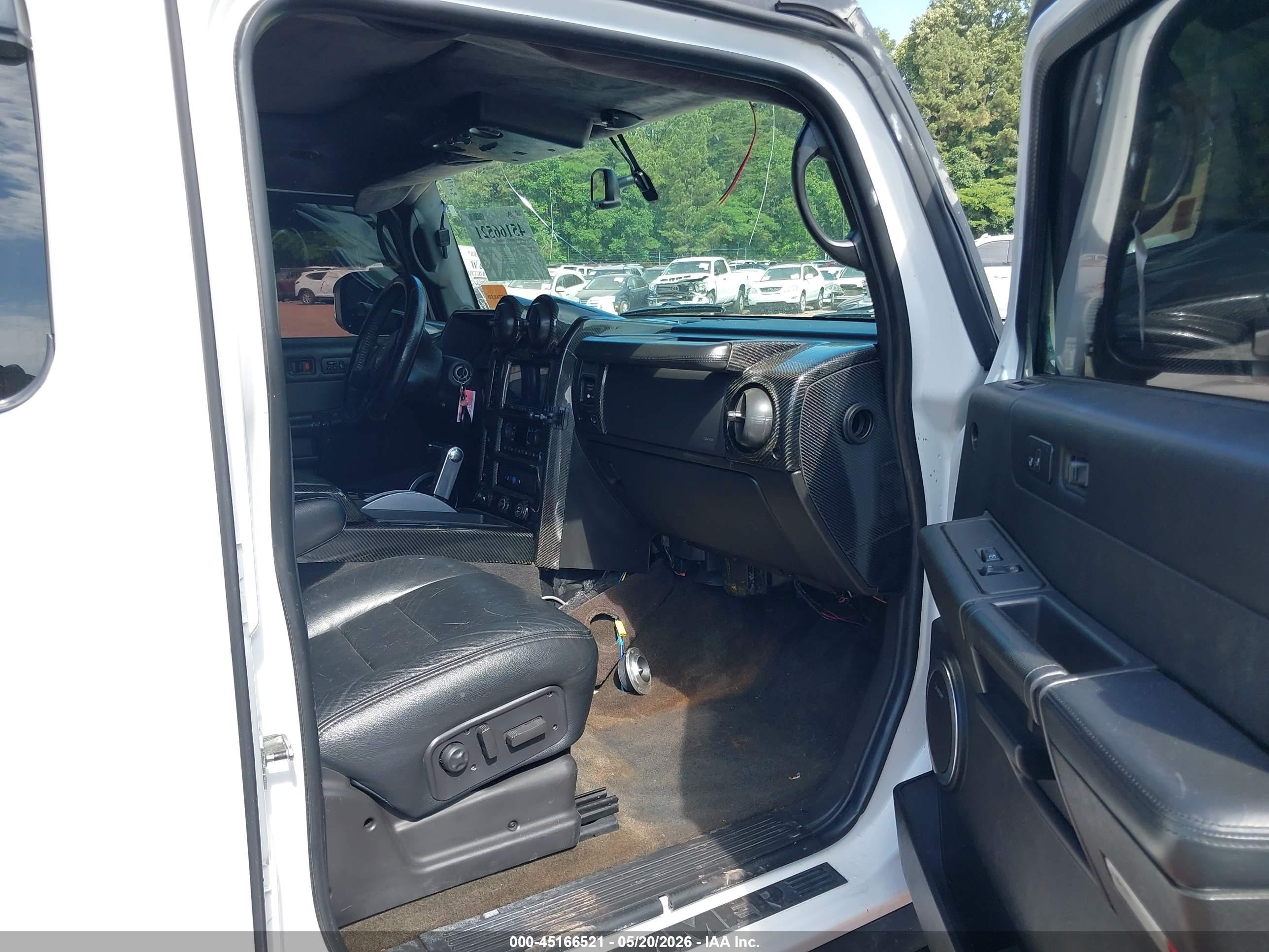 2007 Hummer H2 Suv   White vin: 5GRGN23UX7H110428