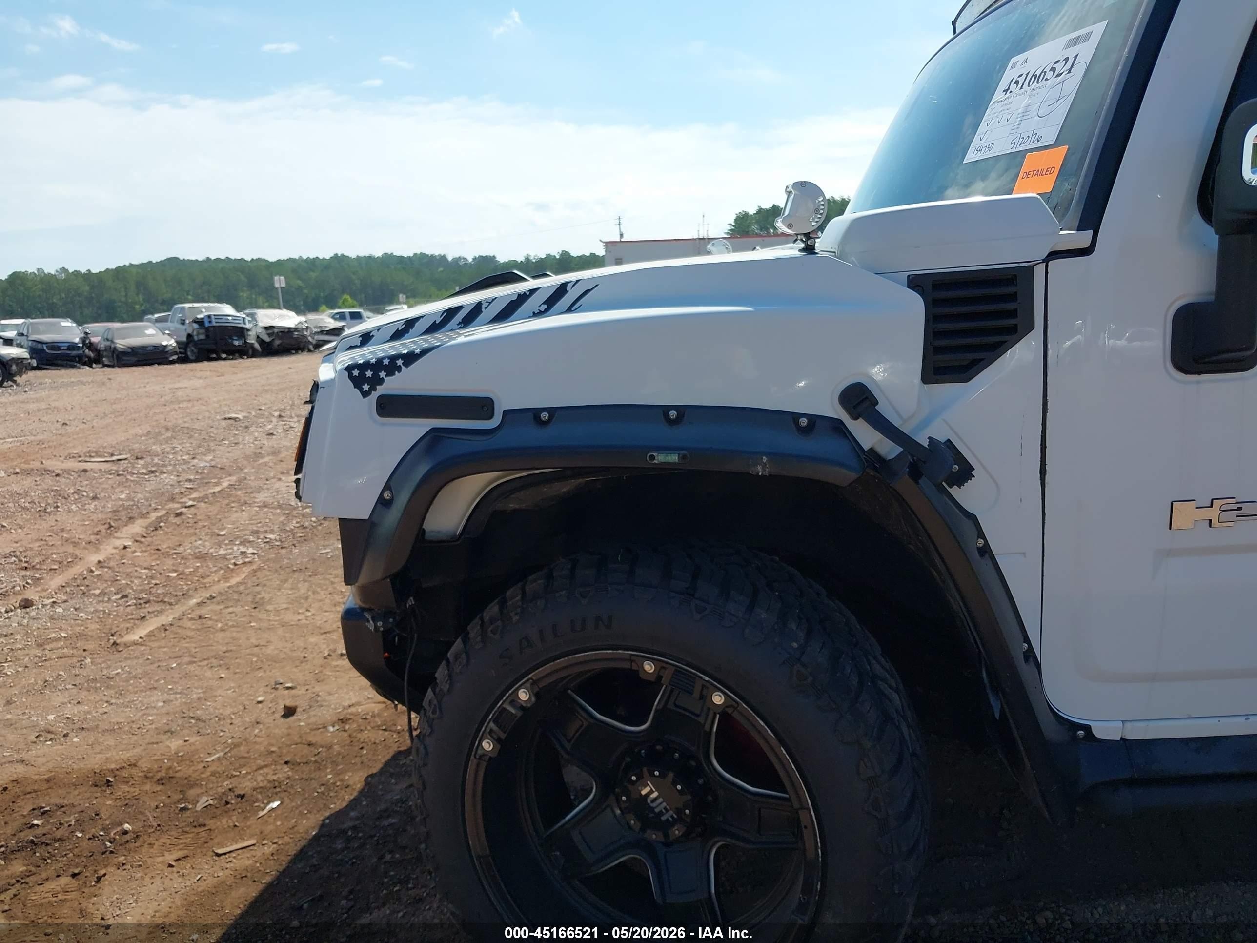 2007 Hummer H2 Suv   White vin: 5GRGN23UX7H110428