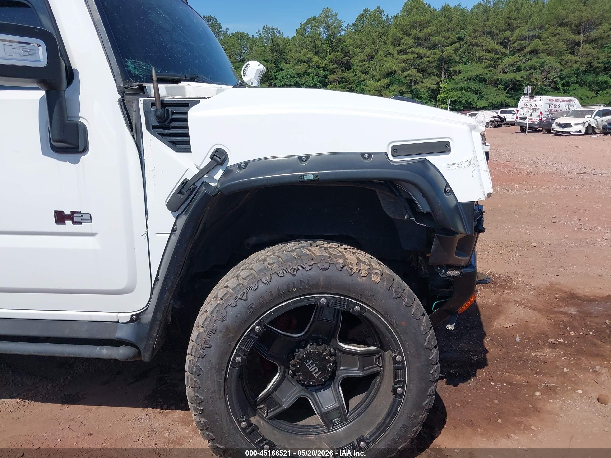 2007 Hummer H2 Suv   White vin: 5GRGN23UX7H110428