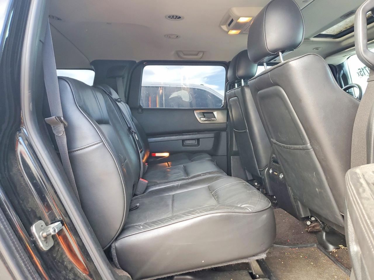 2009 Hummer H2 Luxury Black vin: 5GRGN83289H101649