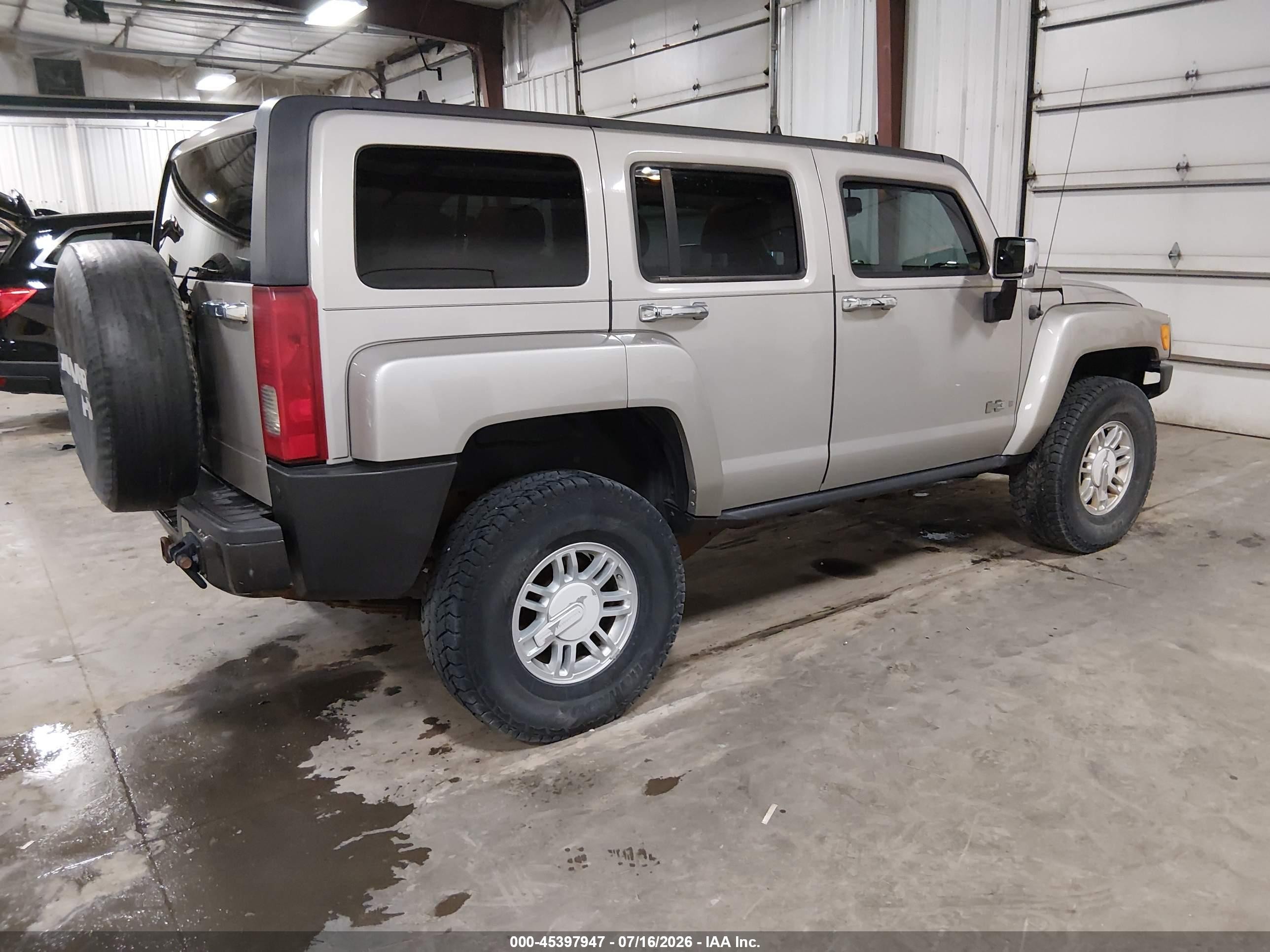 2006 Hummer H3 Suv   Gray vin: 5GTDN136068116844