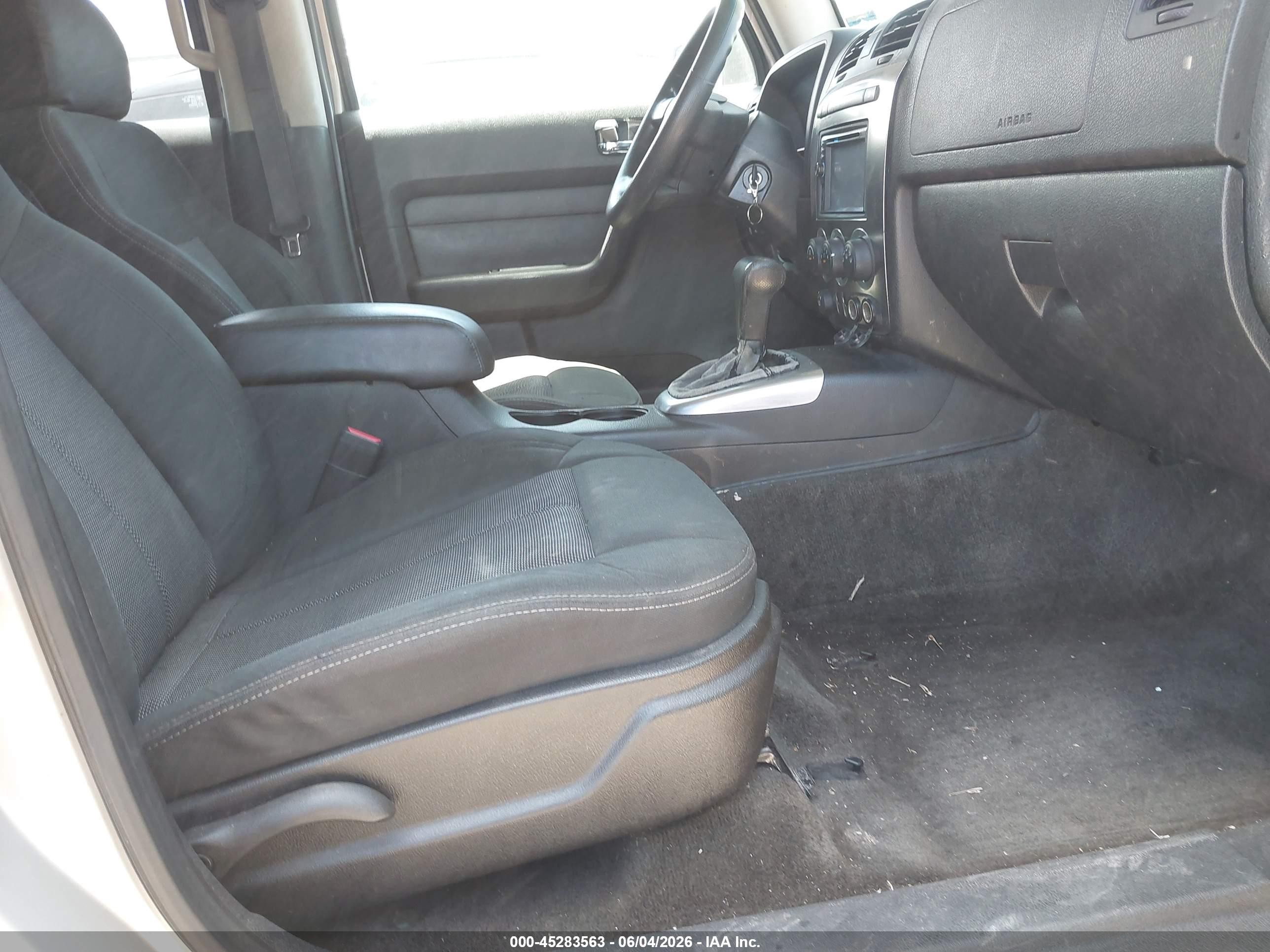 2006 Hummer H3 Suv   Silver vin: 5GTDN136068158446