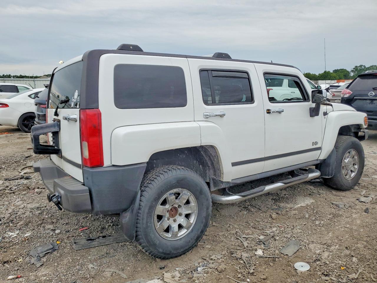 2006 Hummer H3 White vin: 5GTDN136068306045