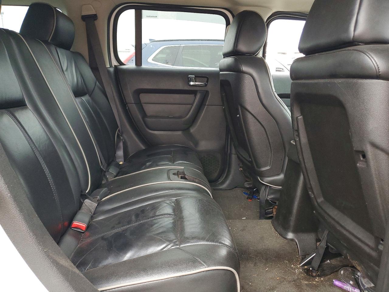 2006 Hummer H3 White vin: 5GTDN136068306045